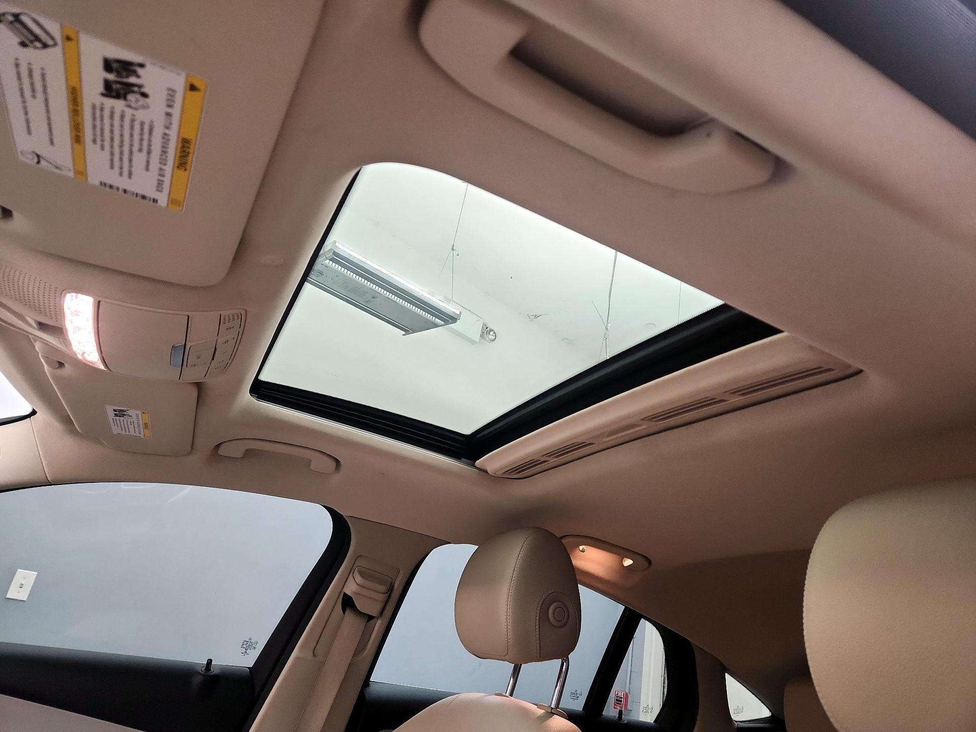 Thumbnail: 2021 Mercedes-Benz GLC - 19