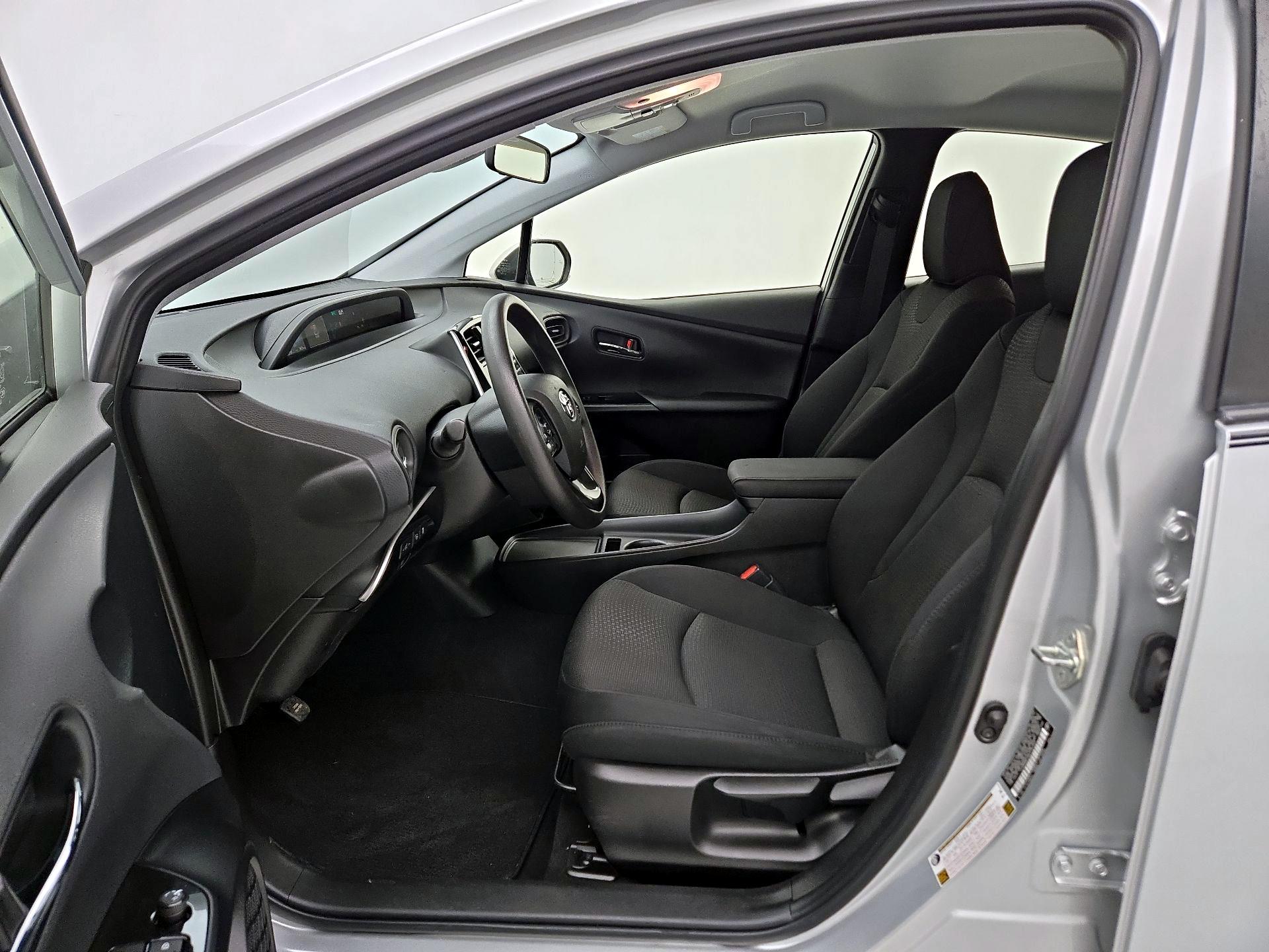 Thumbnail: 2022 Toyota Prius - 11