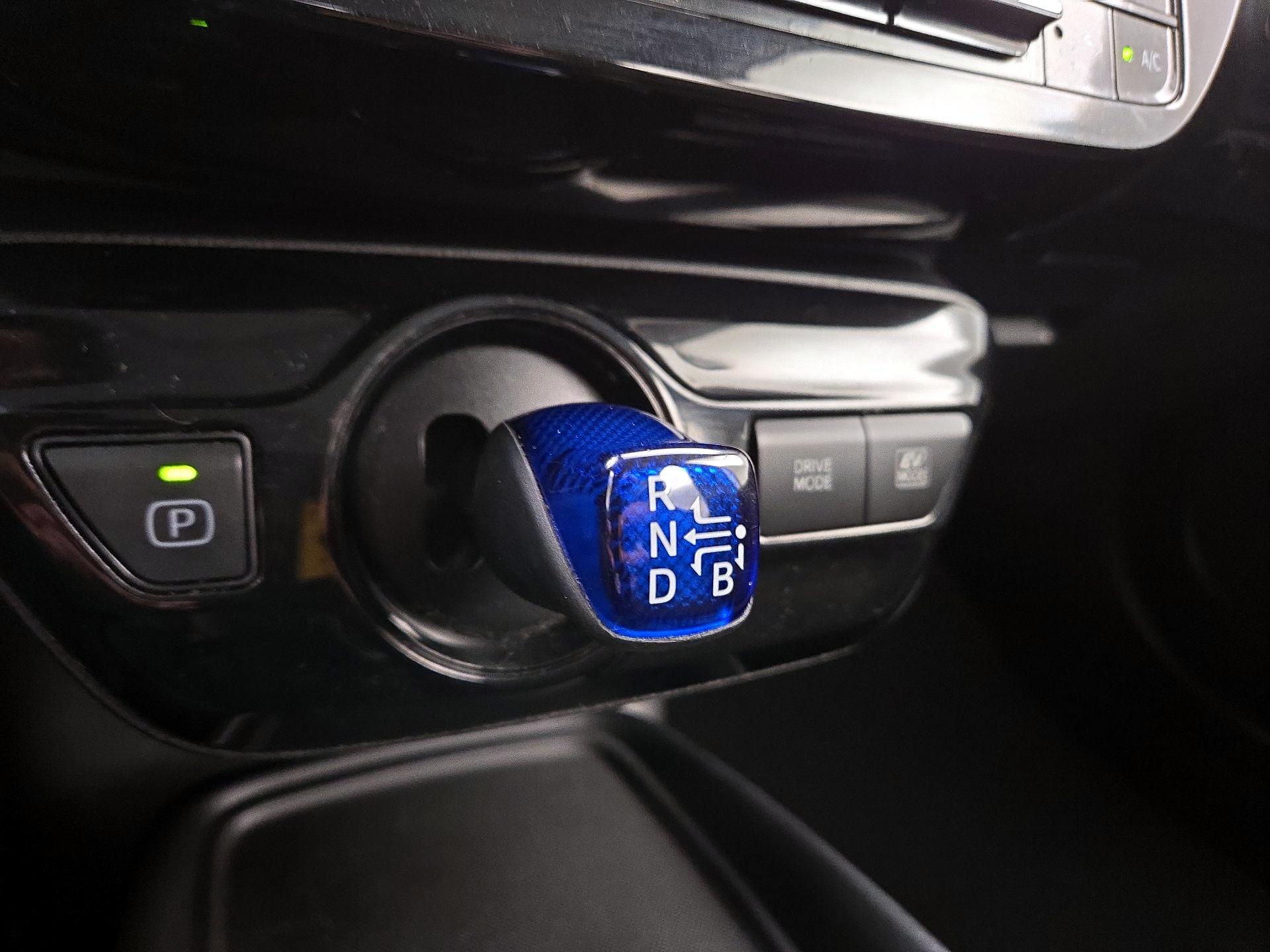 Thumbnail: 2022 Toyota Prius - 17