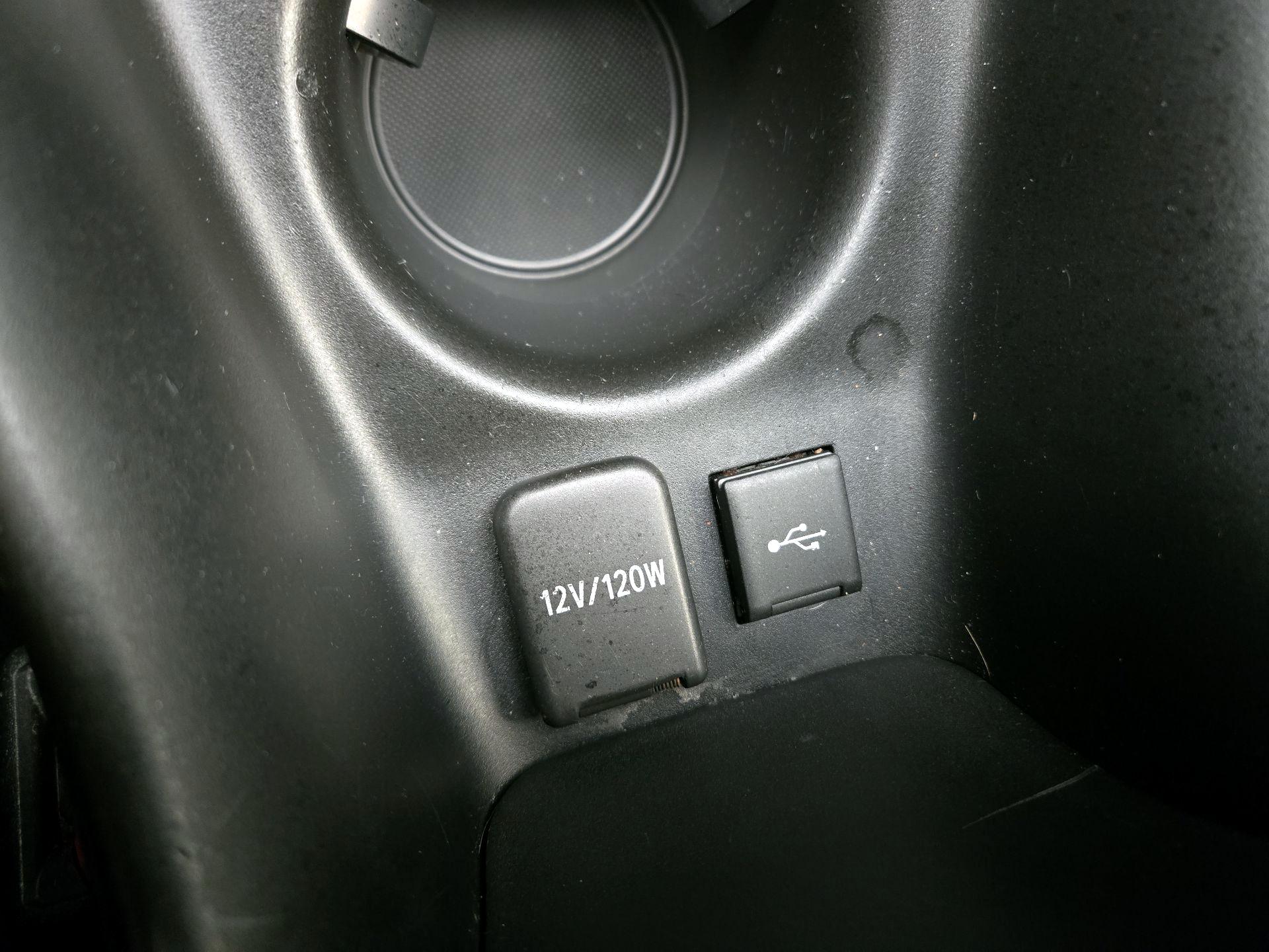 Thumbnail: 2022 Toyota Prius - 18