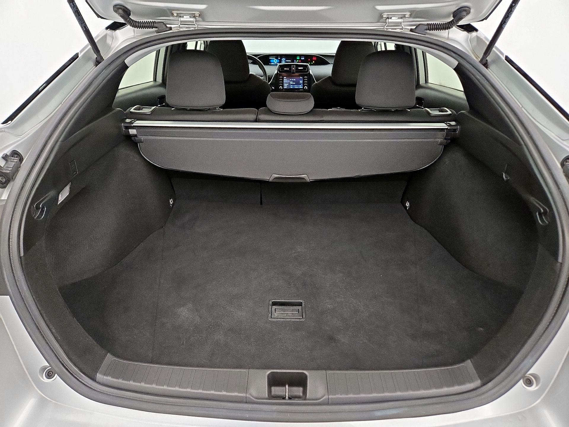 Thumbnail: 2022 Toyota Prius - 20