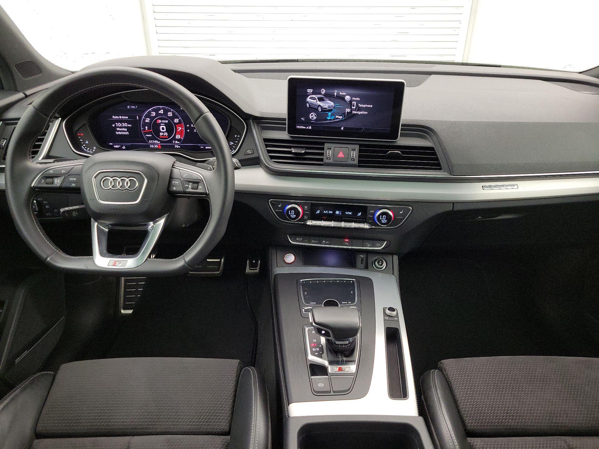 Thumbnail: 2020 Audi SQ5 - 9
