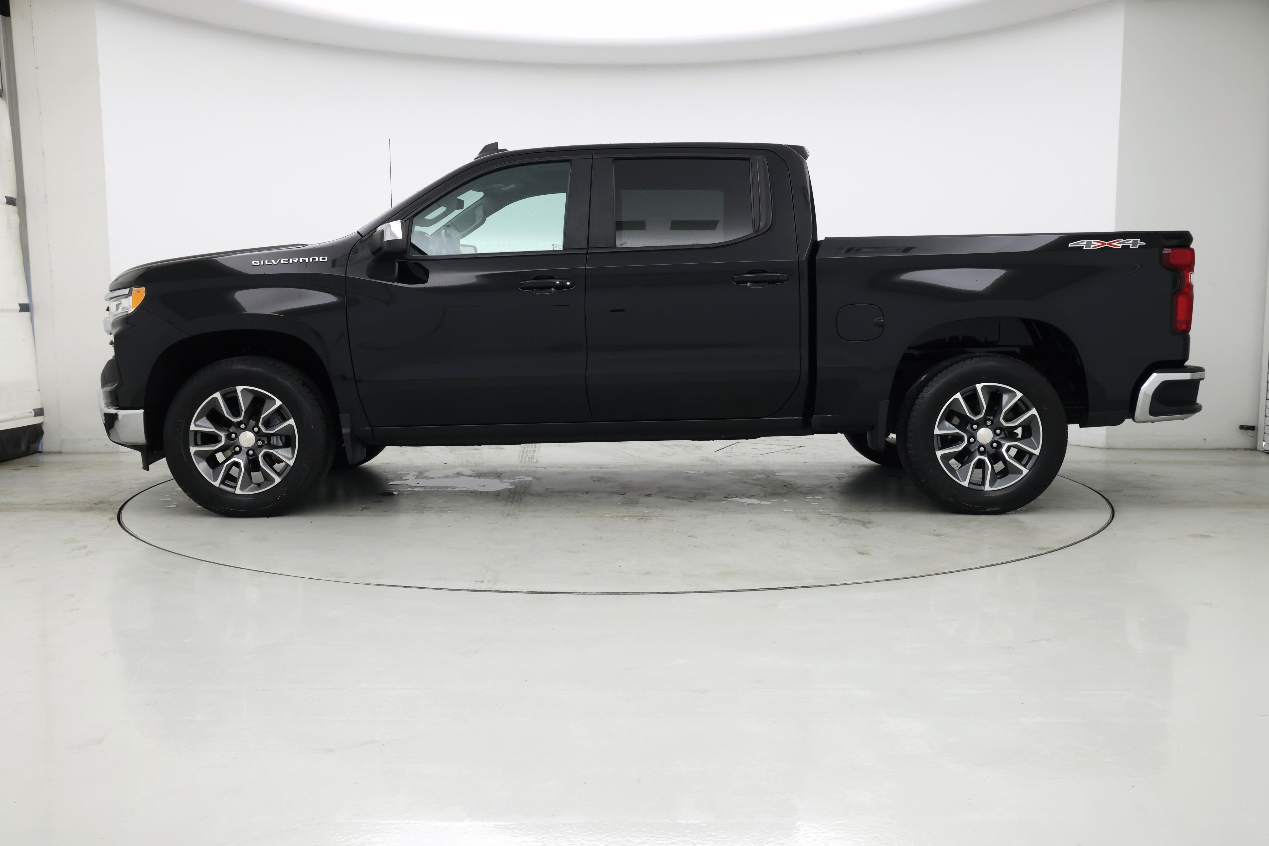 Thumbnail: 2022 Chevrolet Silverado 1500 - 3