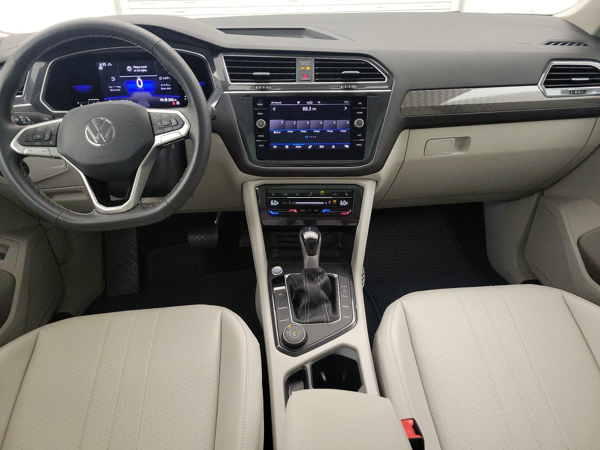 Thumbnail: 2022 Volkswagen Tiguan - 9