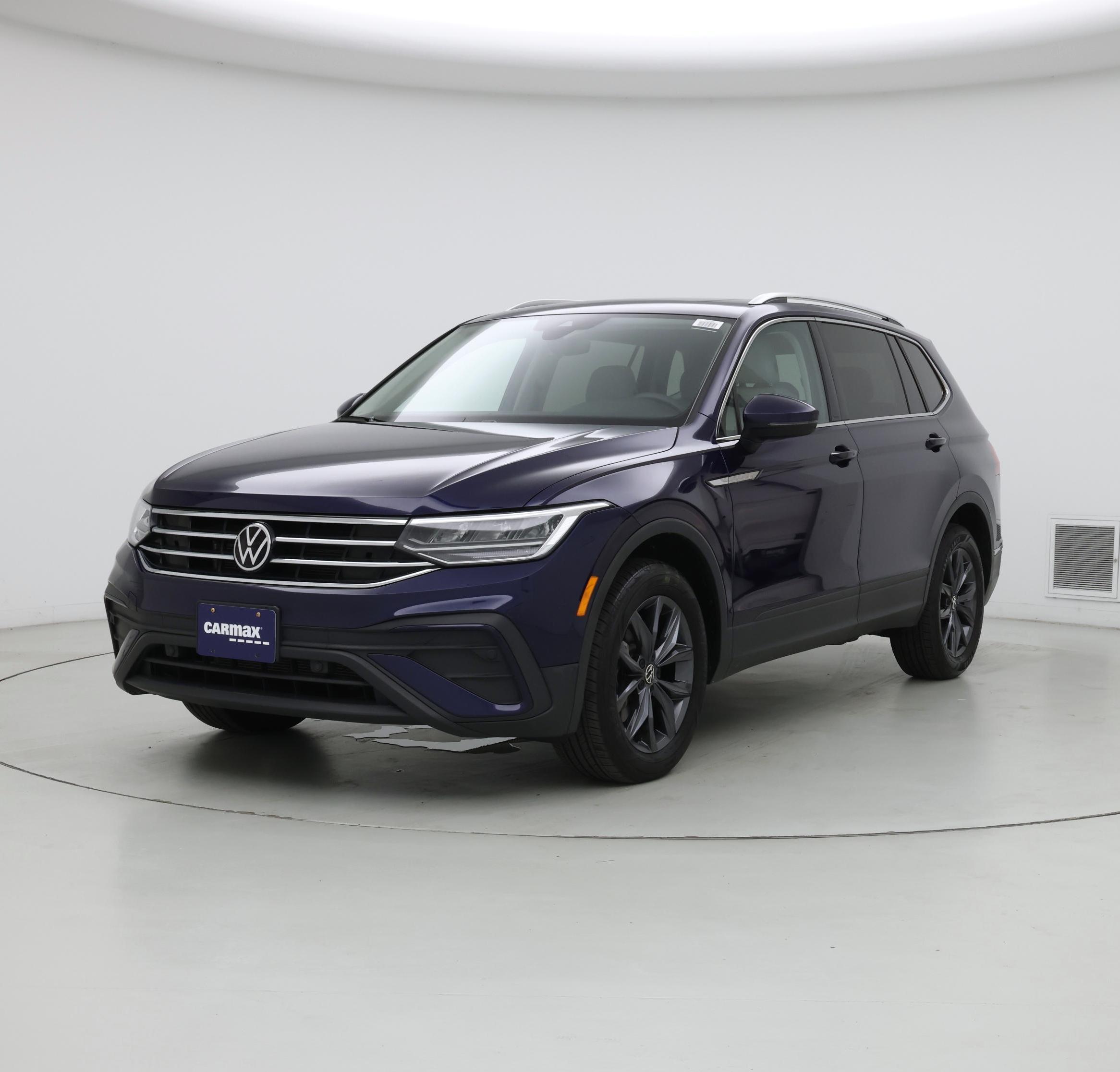 Thumbnail: 2022 Volkswagen Tiguan - 4