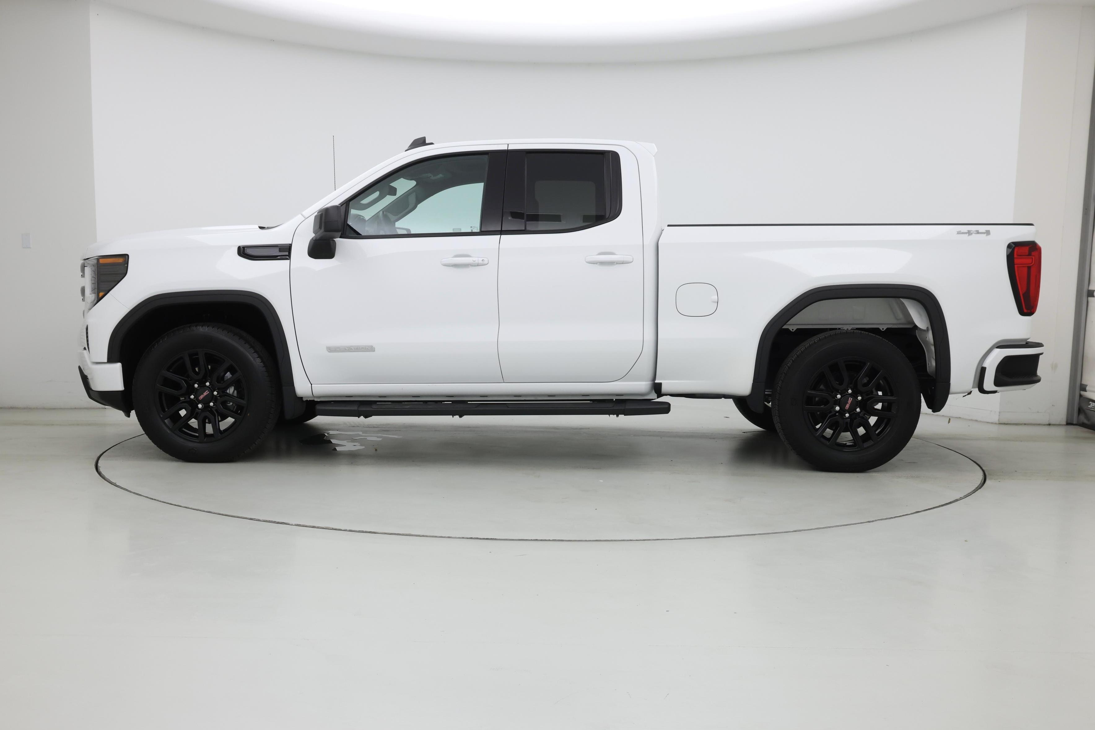 Thumbnail: 2023 GMC Sierra 1500 - 3