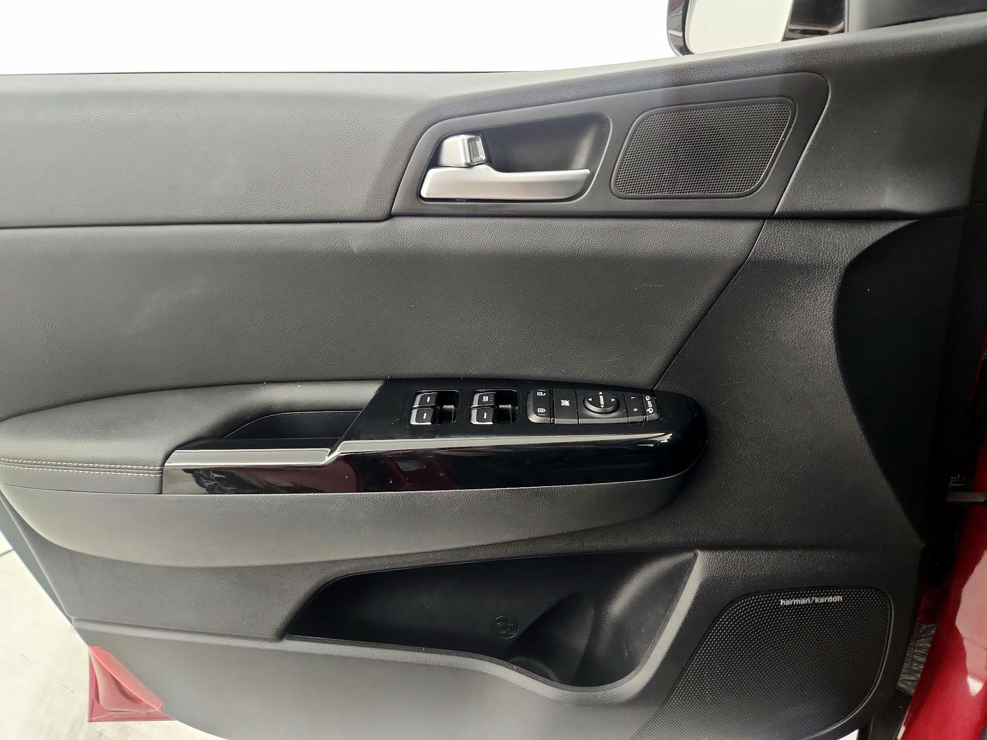 Thumbnail: 2020 Kia Sportage - 12