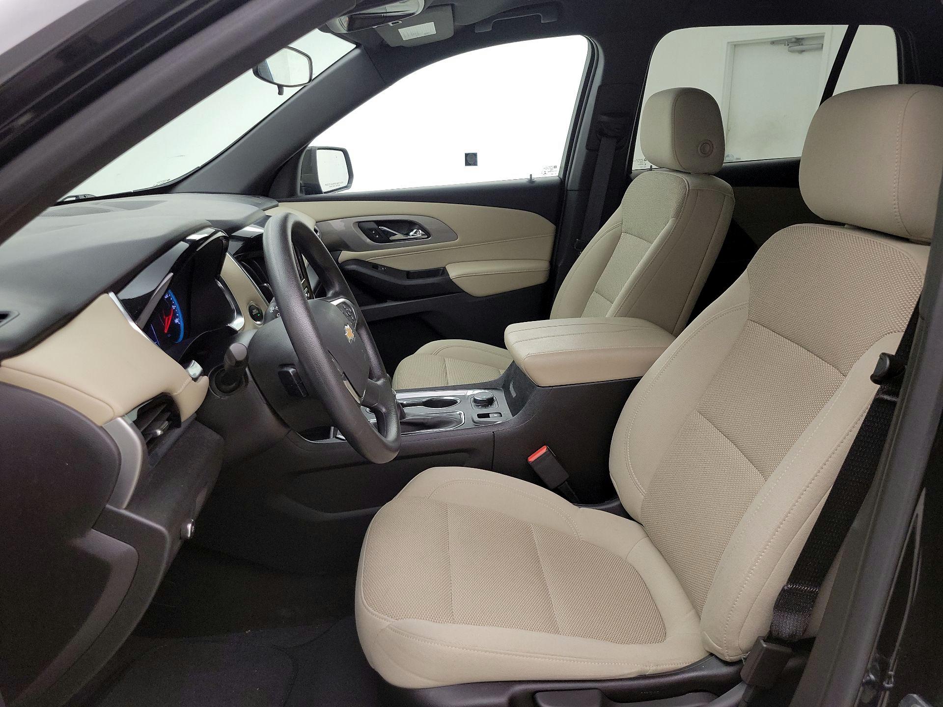 Thumbnail: 2023 Chevrolet Traverse - 11