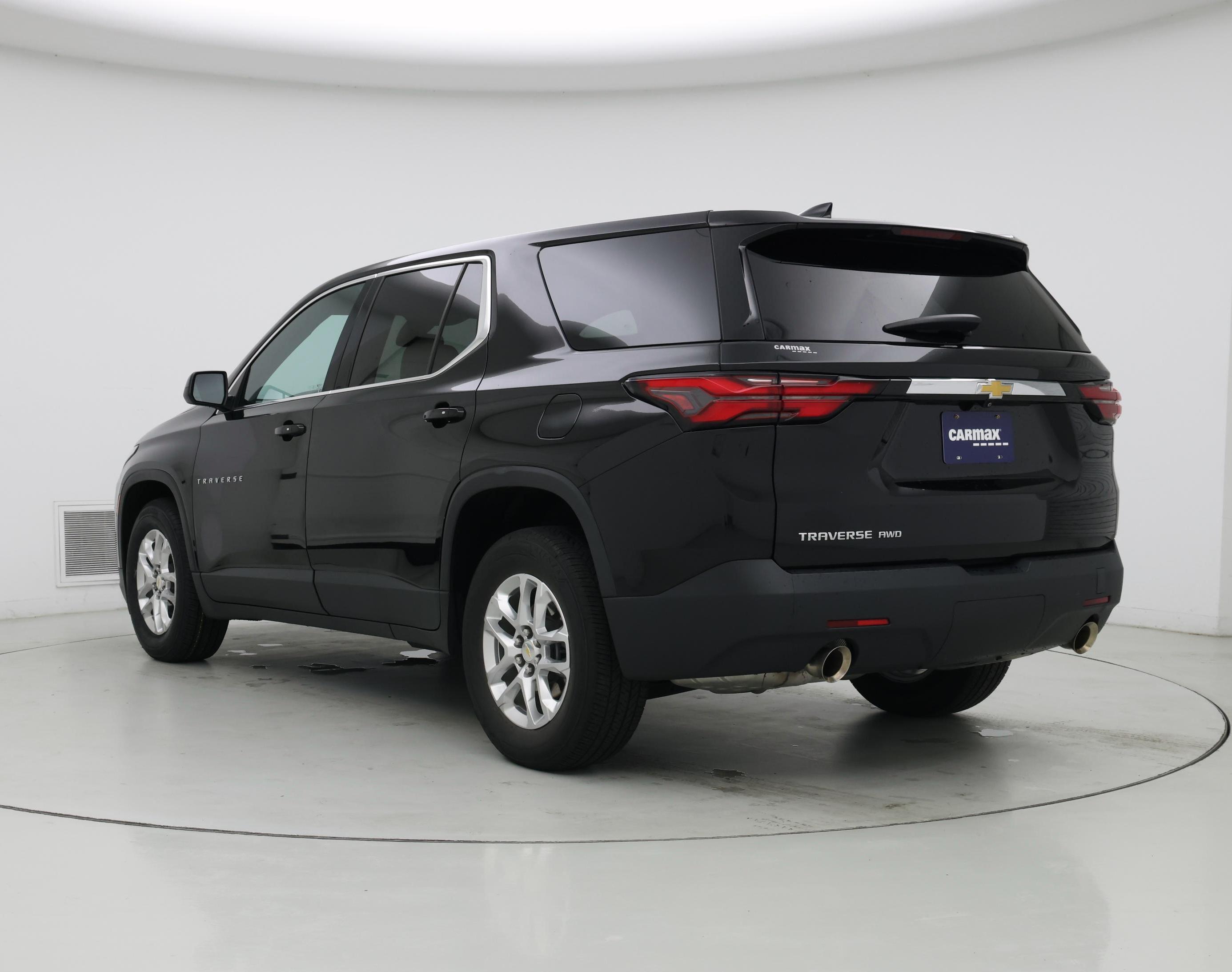 Thumbnail: 2023 Chevrolet Traverse - 2