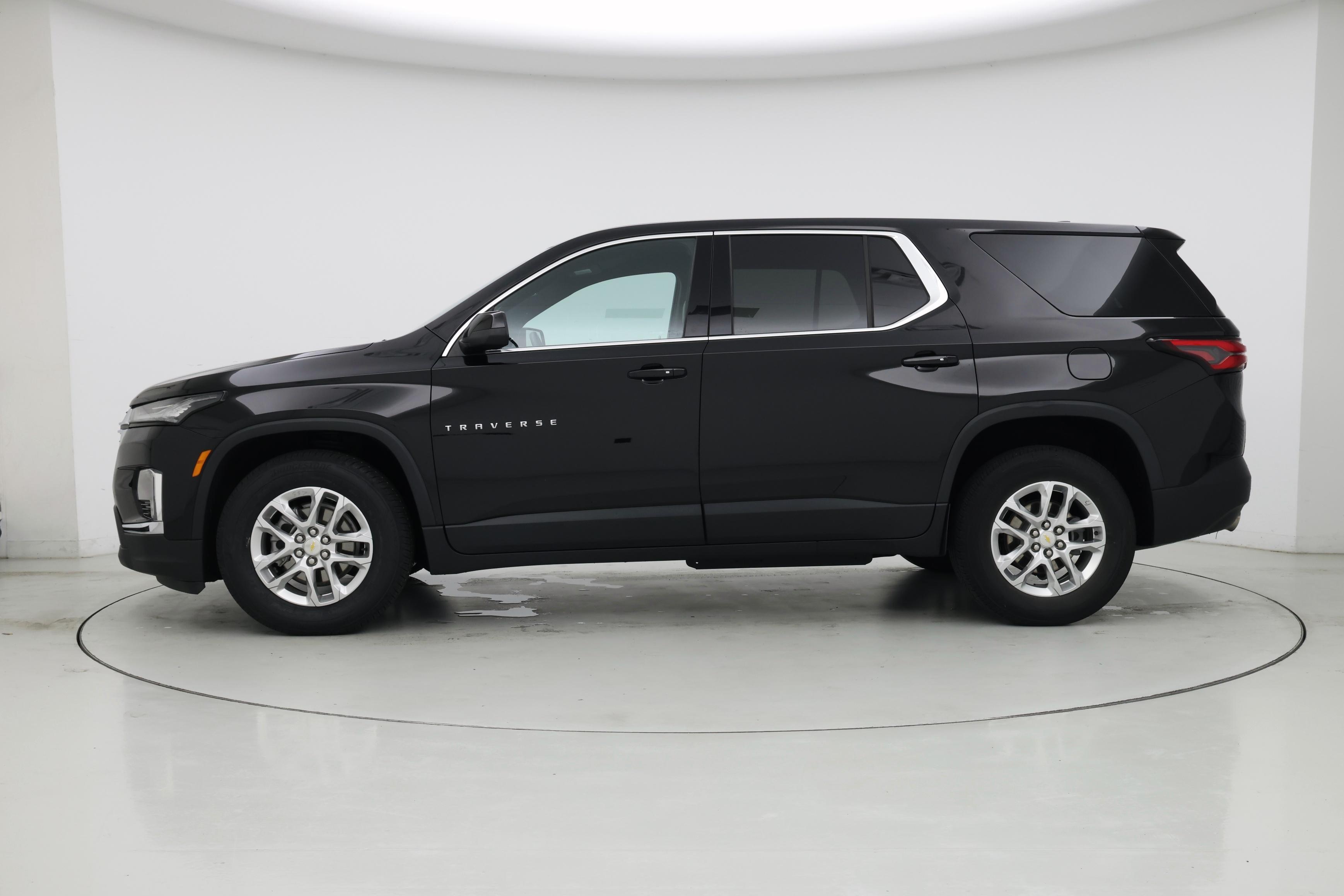 Thumbnail: 2023 Chevrolet Traverse - 3
