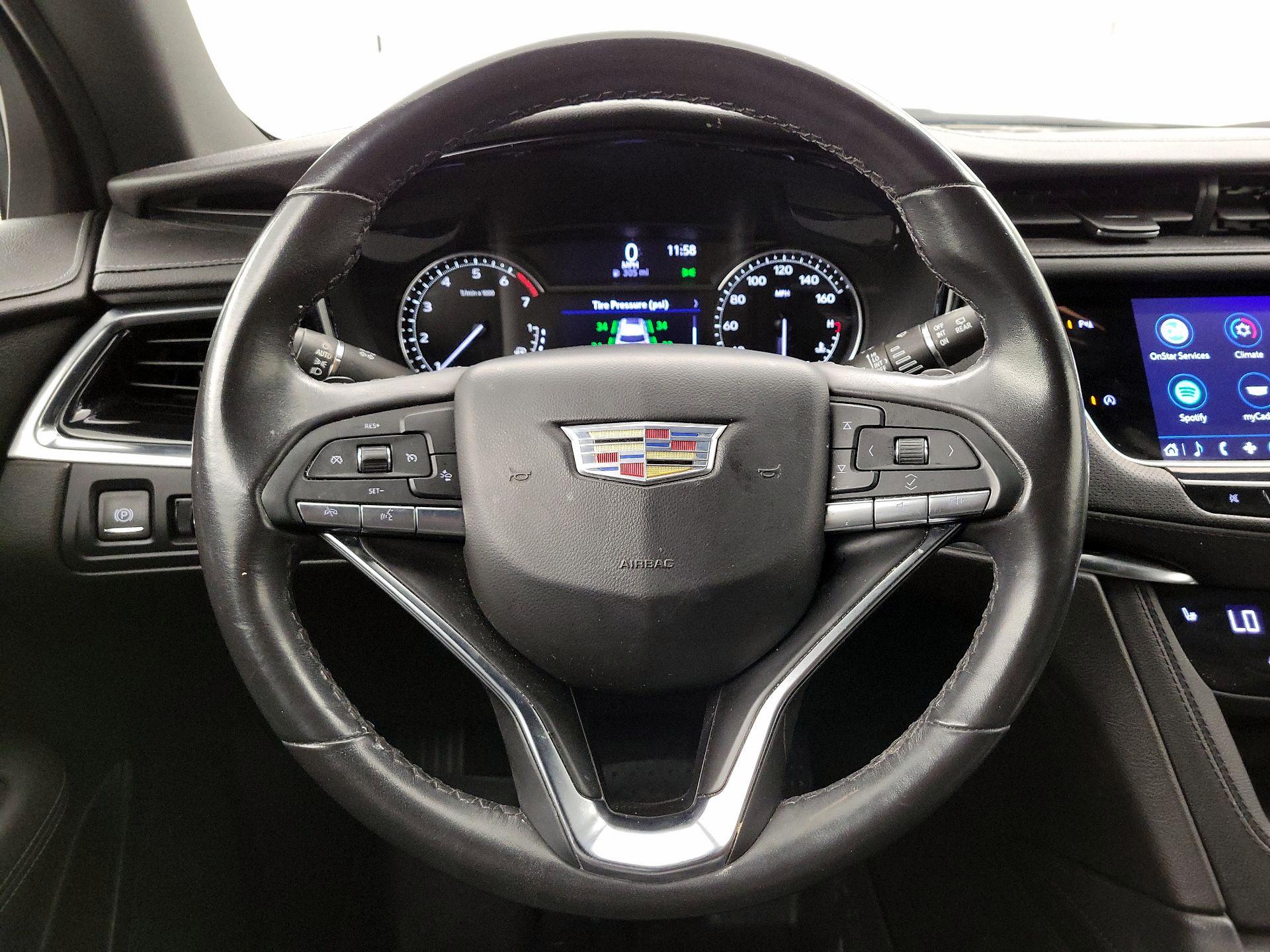 Thumbnail: 2022 Cadillac XT6 - 10