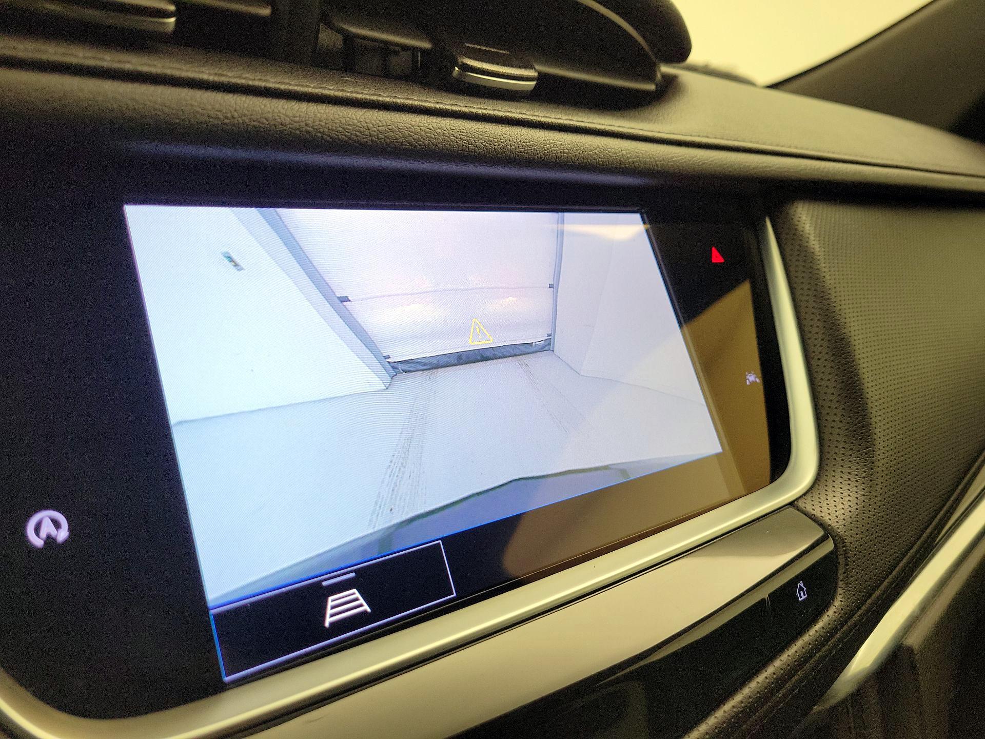 Thumbnail: 2022 Cadillac XT6 - 14