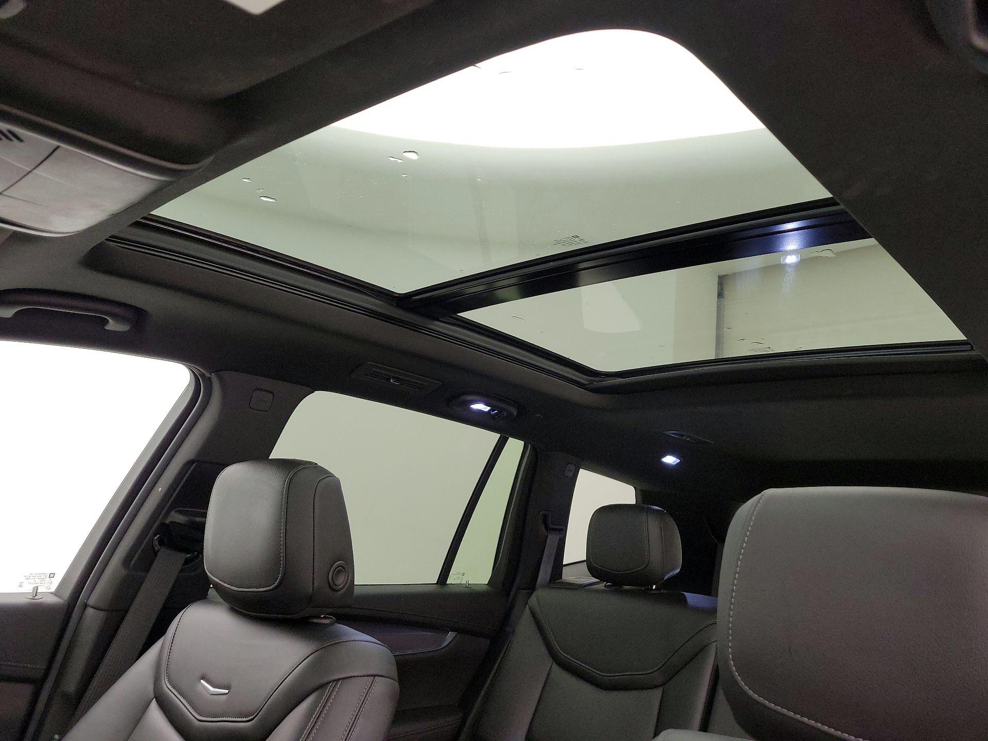 Thumbnail: 2022 Cadillac XT6 - 19