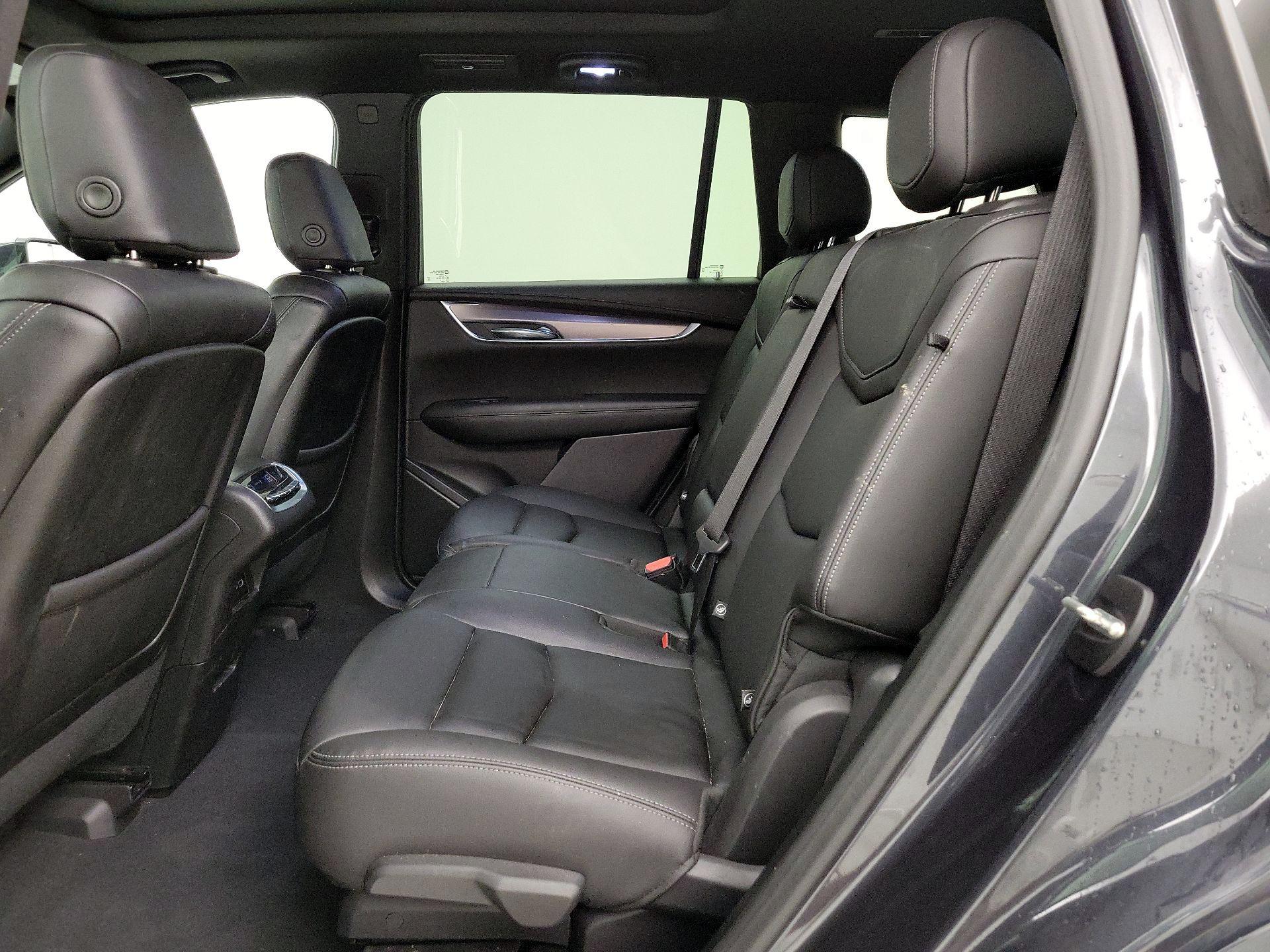 Thumbnail: 2022 Cadillac XT6 - 20