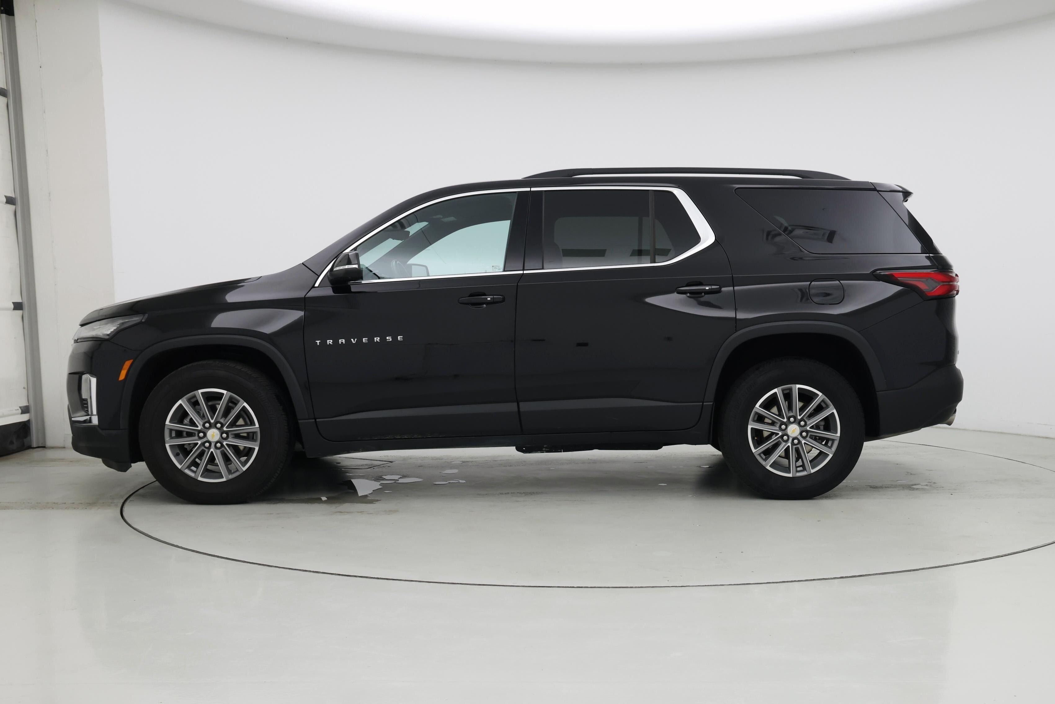 Thumbnail: 2022 Chevrolet Traverse - 3