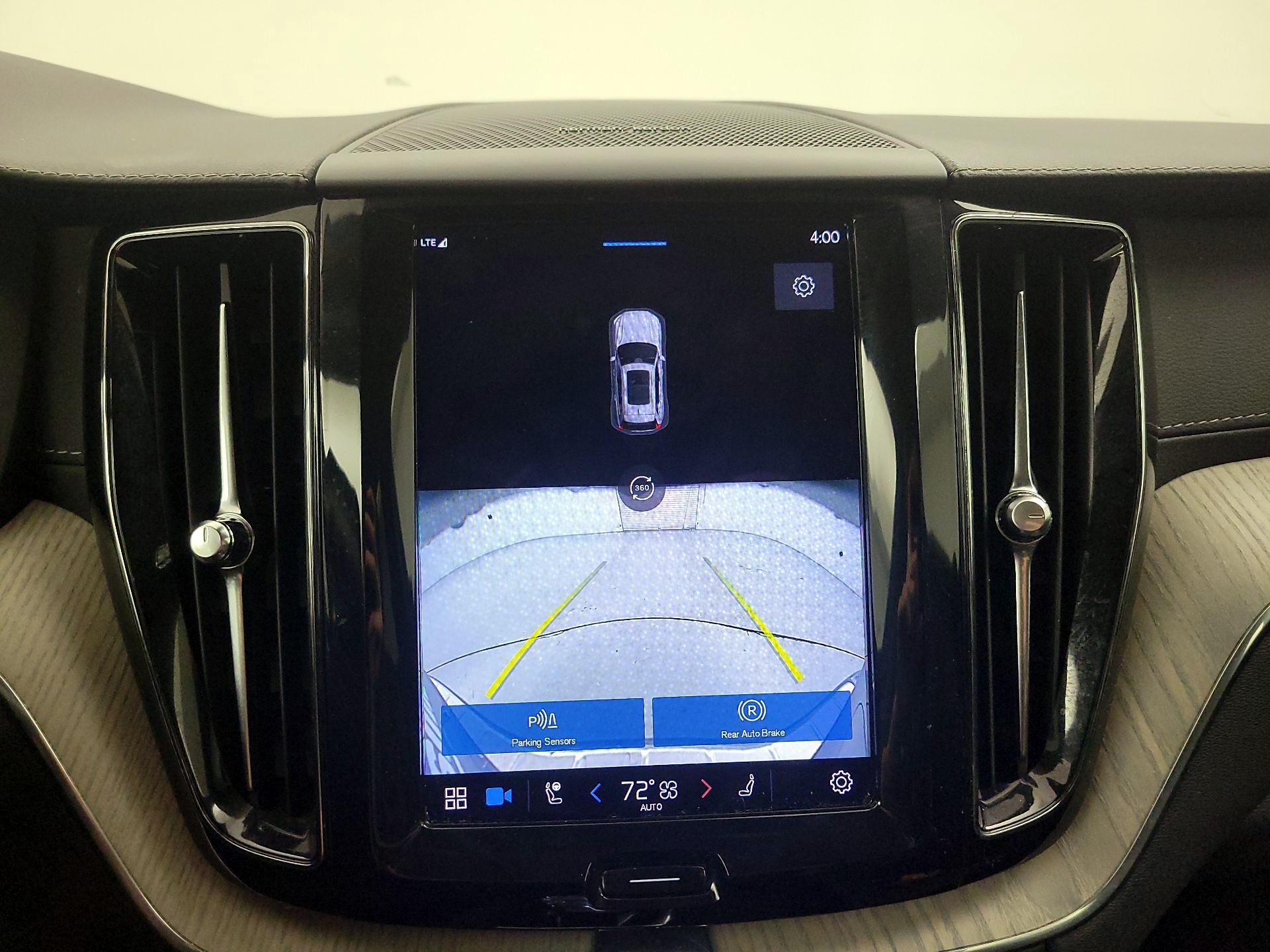 Thumbnail: 2022 Volvo XC60 - 12