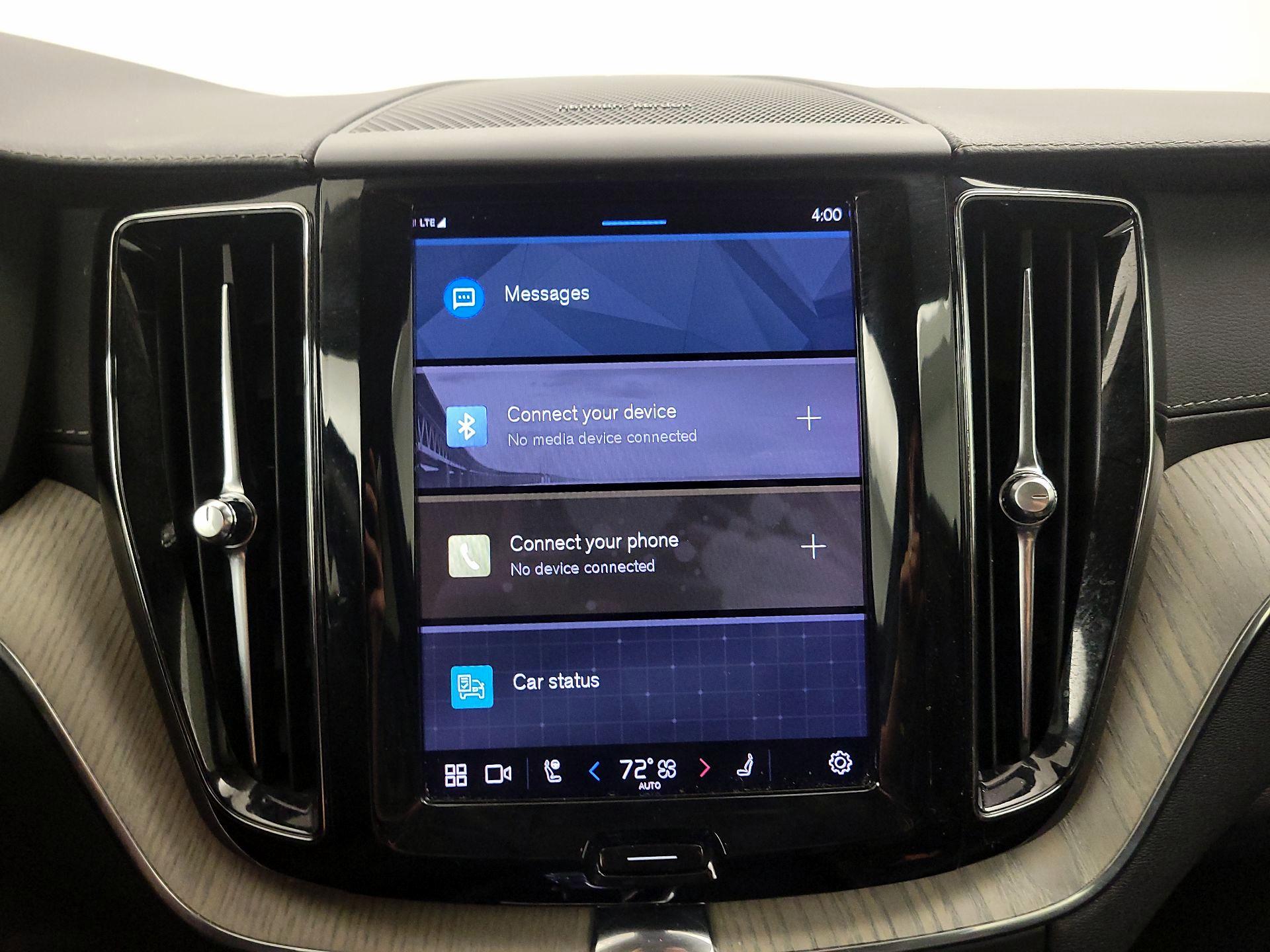 Thumbnail: 2022 Volvo XC60 - 13