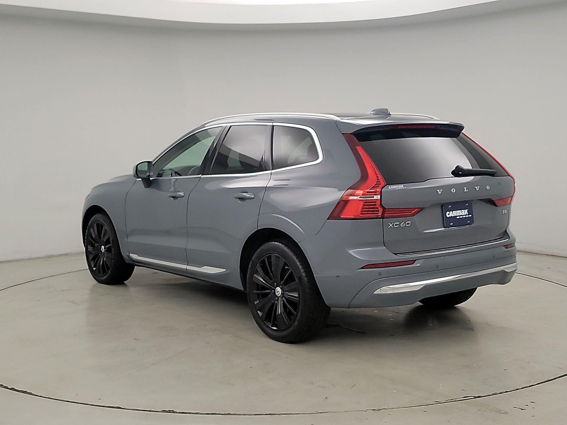 Thumbnail: 2022 Volvo XC60 - 7