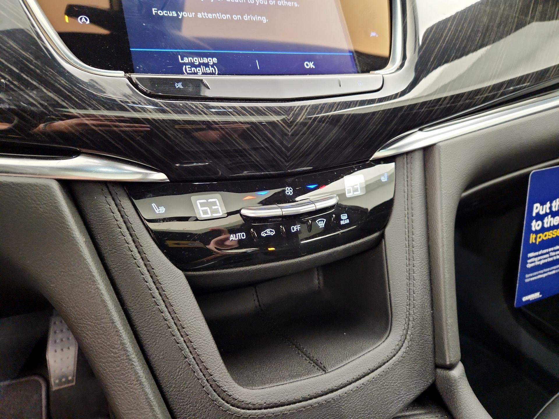 Thumbnail: 2022 Cadillac XT6 - 17