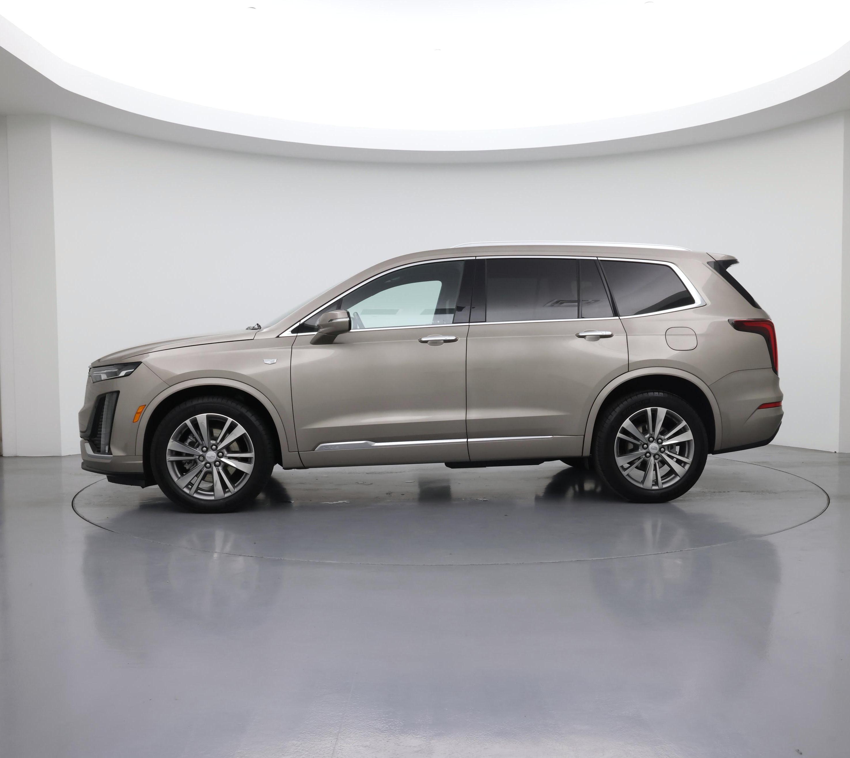 Thumbnail: 2022 Cadillac XT6 - 3