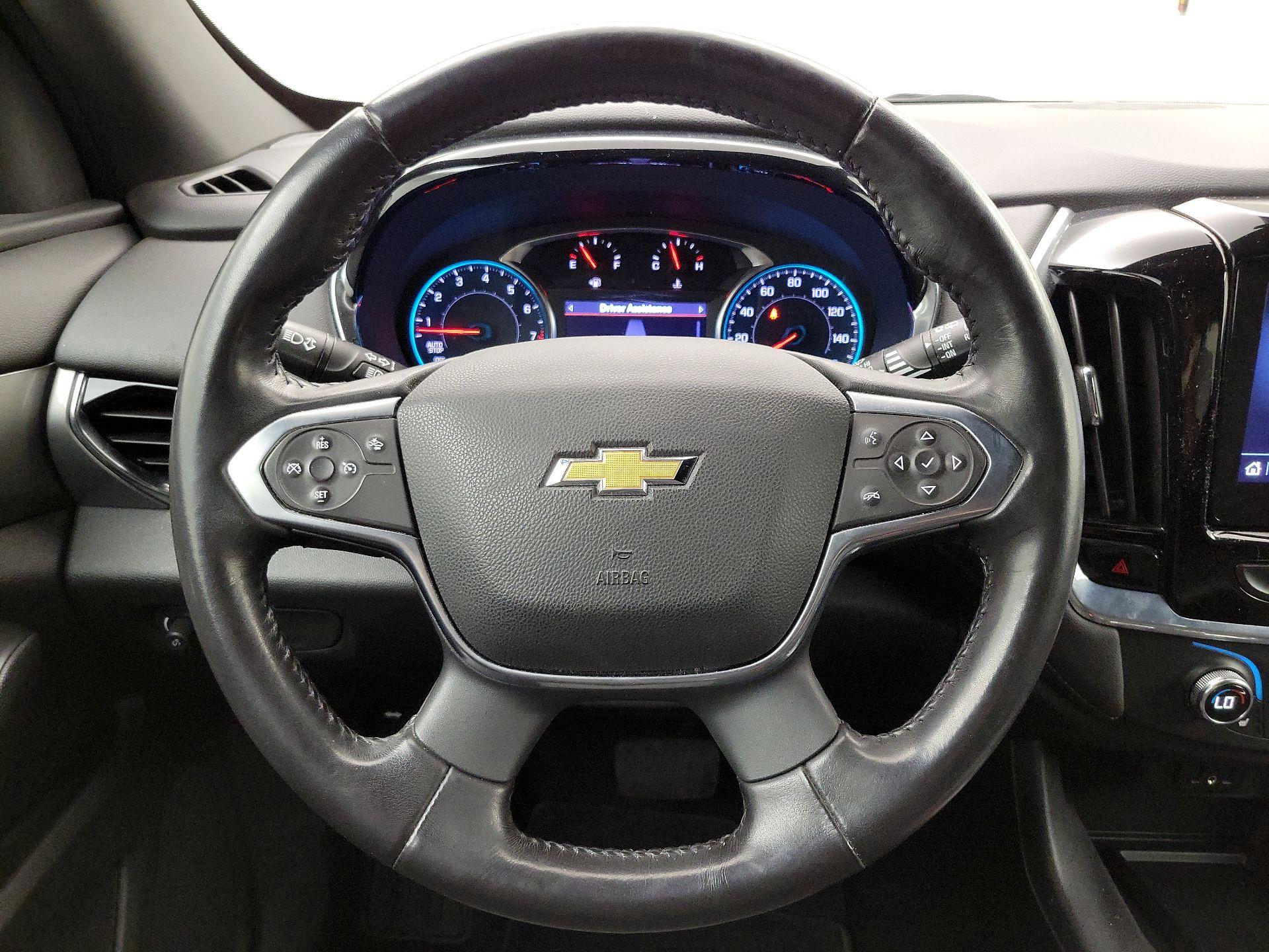 Thumbnail: 2022 Chevrolet Traverse - 10