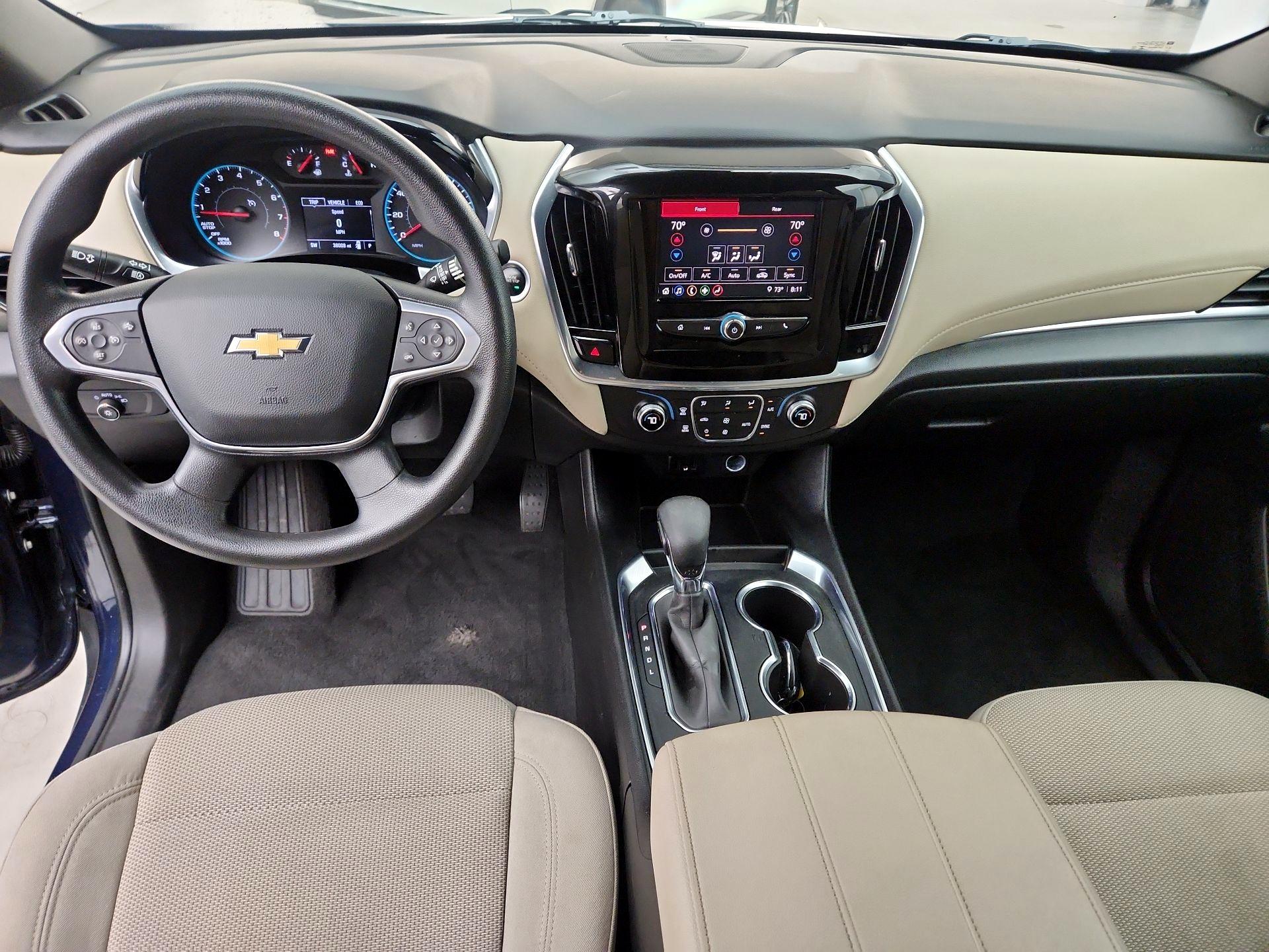 Thumbnail: 2022 Chevrolet Traverse - 9