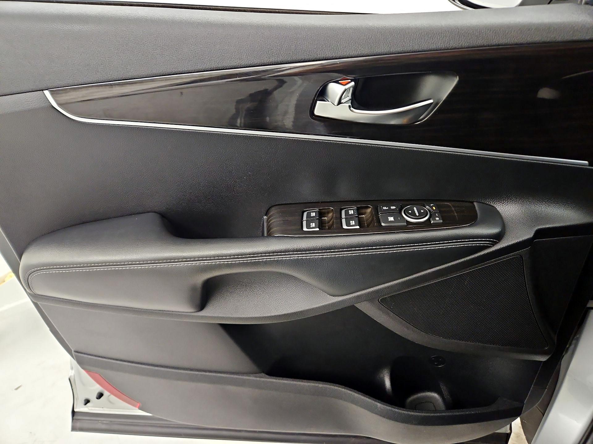 Thumbnail: 2019 Kia Sorento - 12