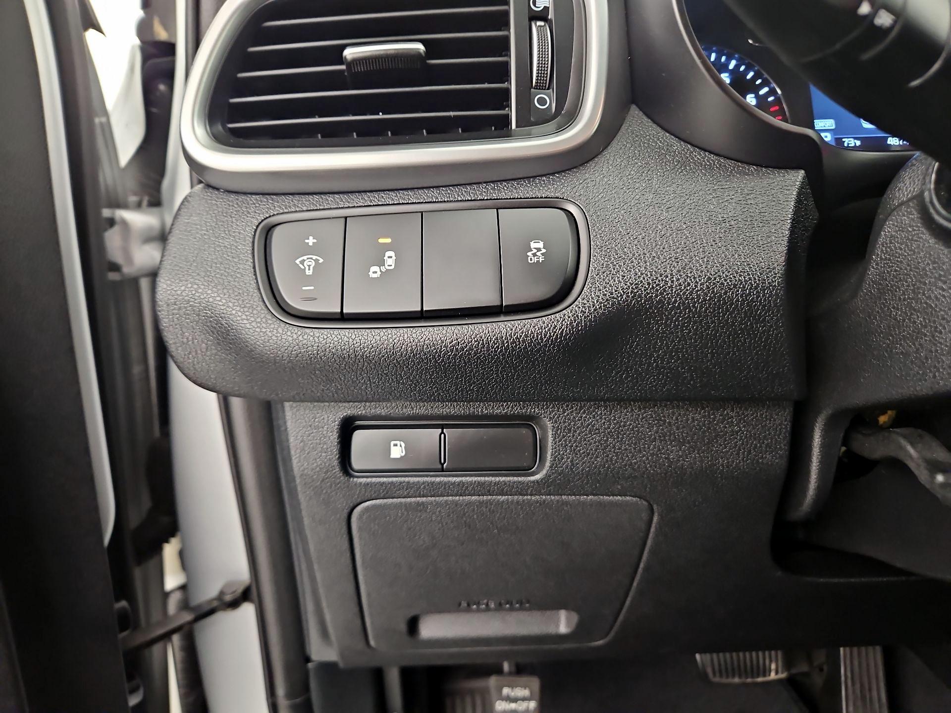 Thumbnail: 2019 Kia Sorento - 13