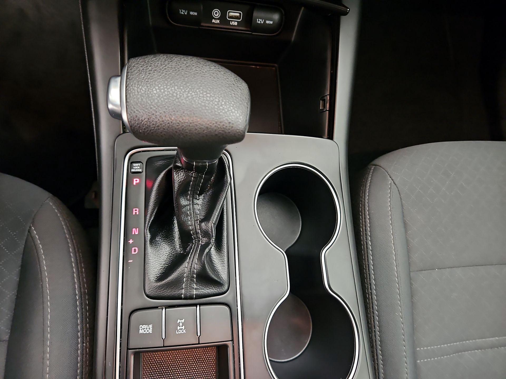 Thumbnail: 2019 Kia Sorento - 17