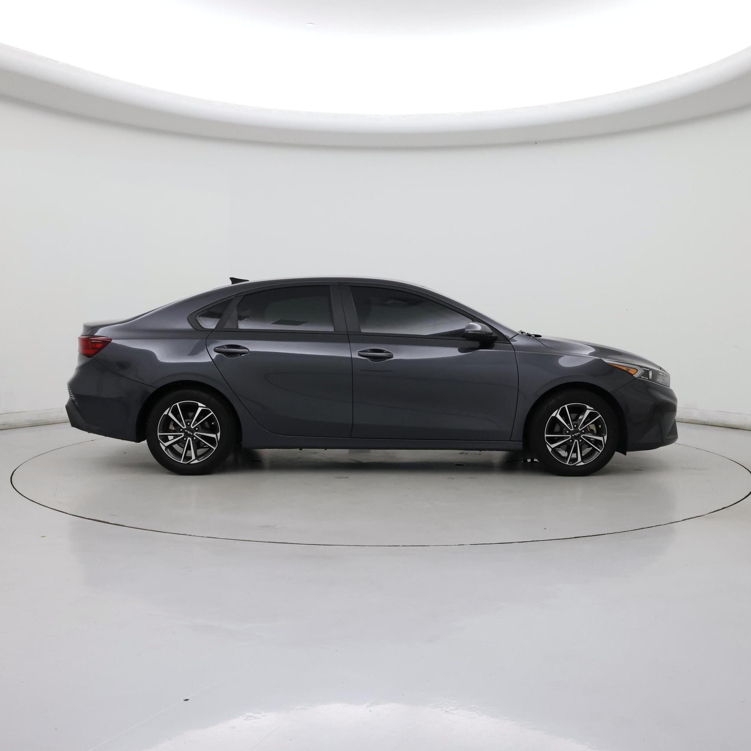 Thumbnail: 2023 Kia Forte - 7
