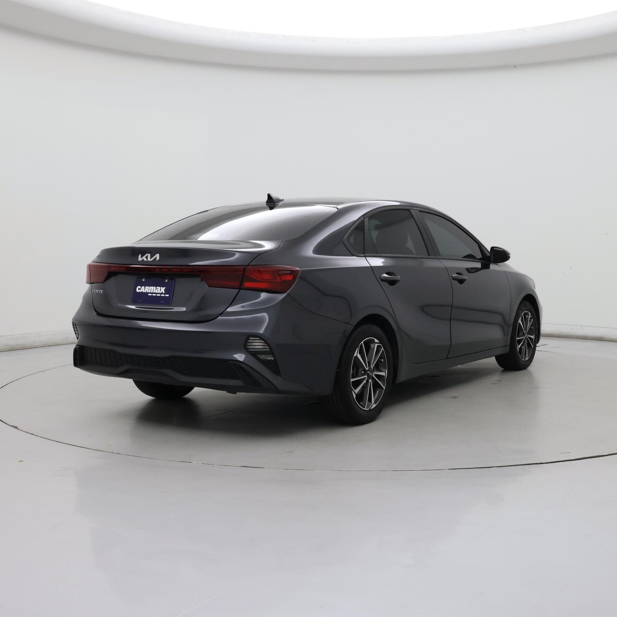 Thumbnail: 2023 Kia Forte - 8
