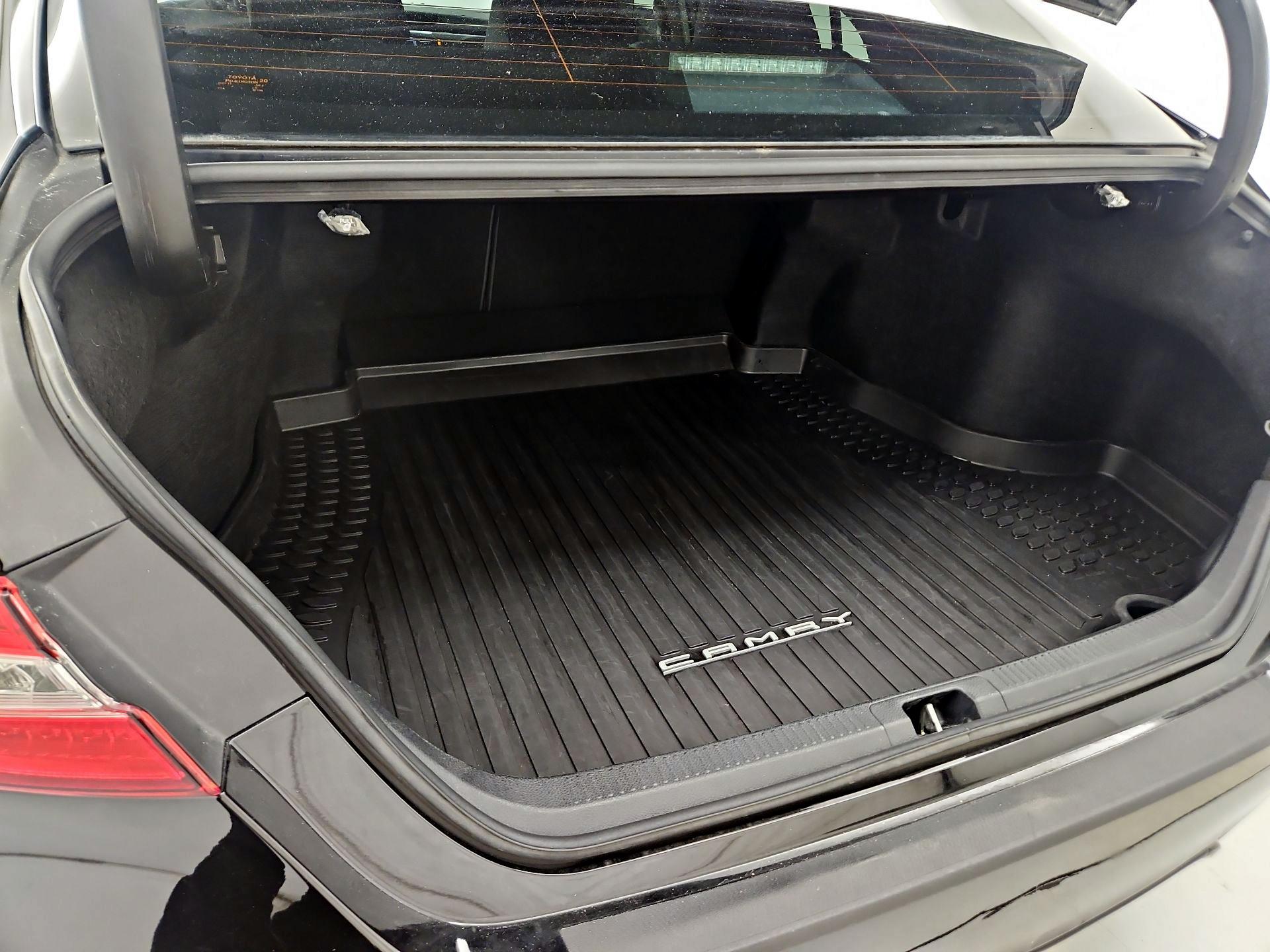 Thumbnail: 2019 Toyota Camry - 19