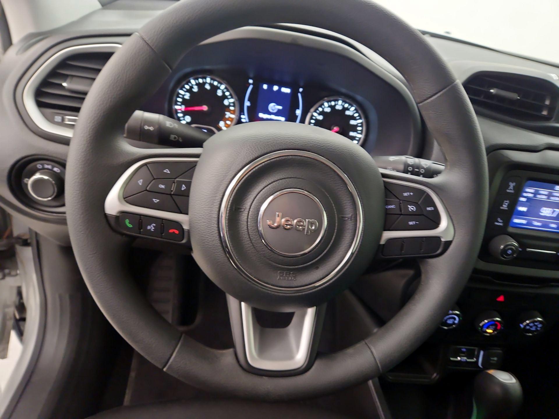 Thumbnail: 2020 Jeep Renegade - 10