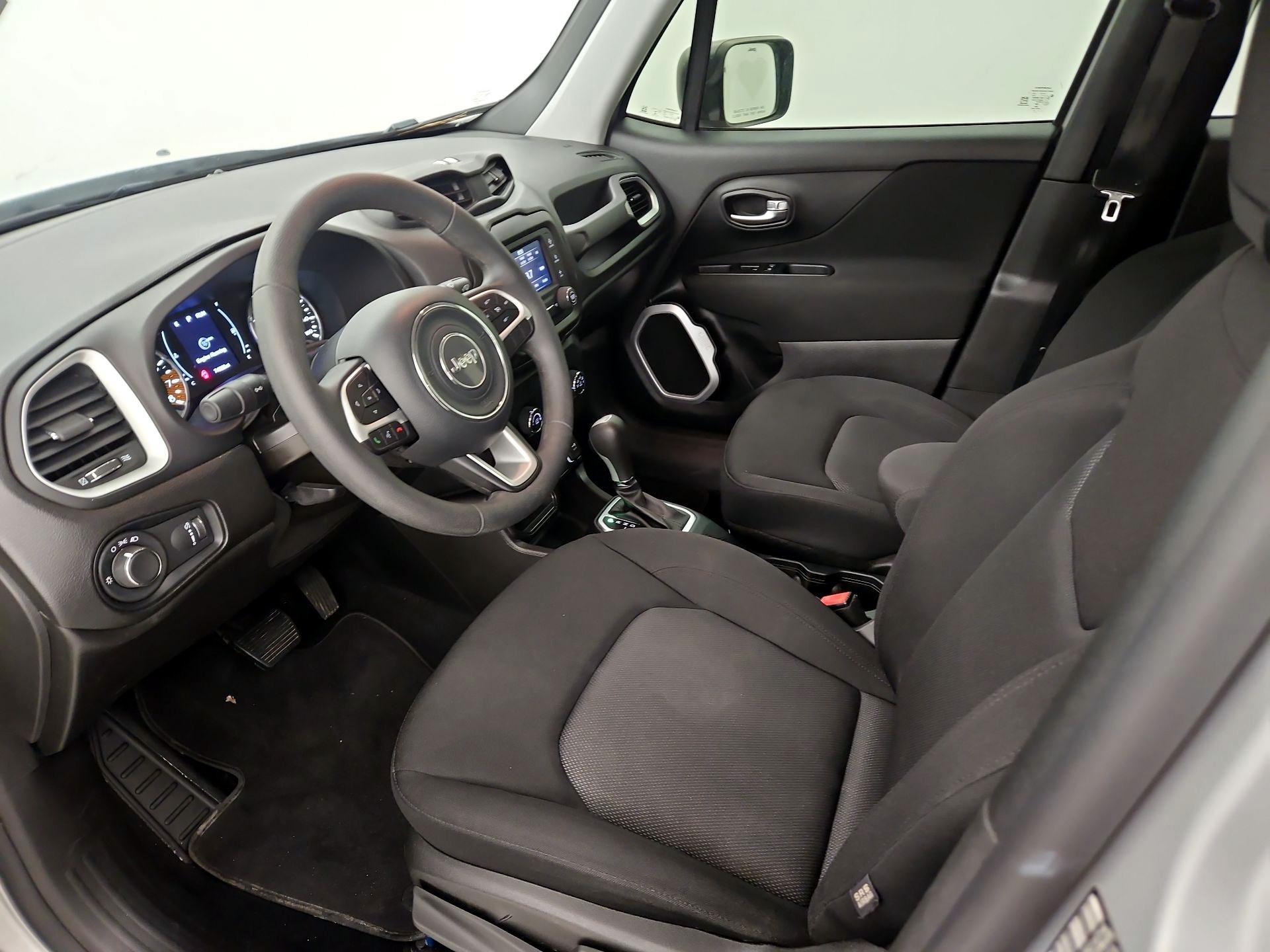 Thumbnail: 2020 Jeep Renegade - 11