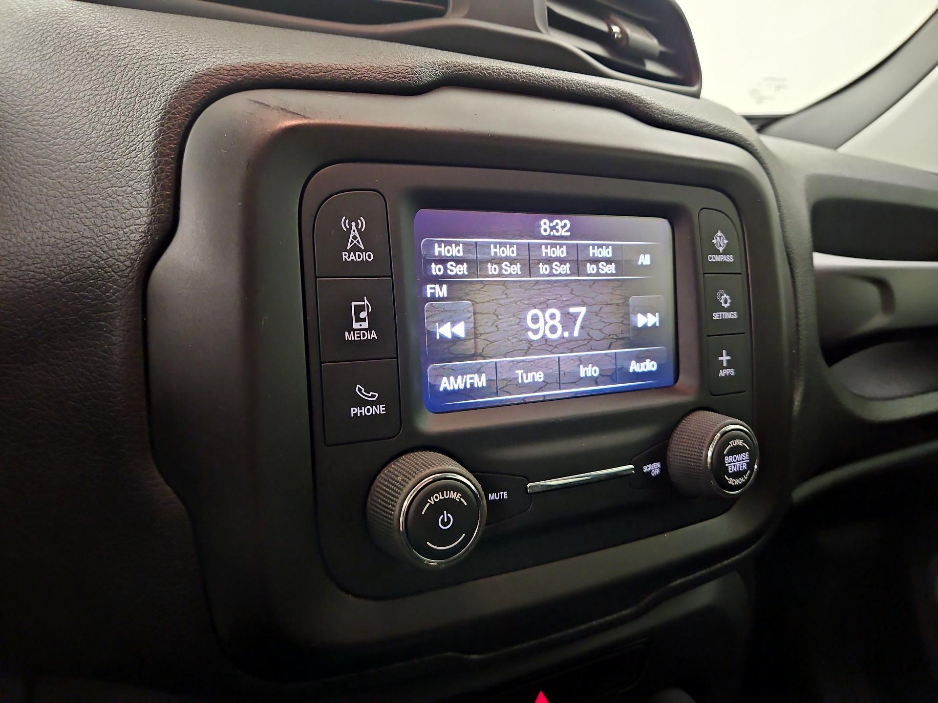 Thumbnail: 2020 Jeep Renegade - 15