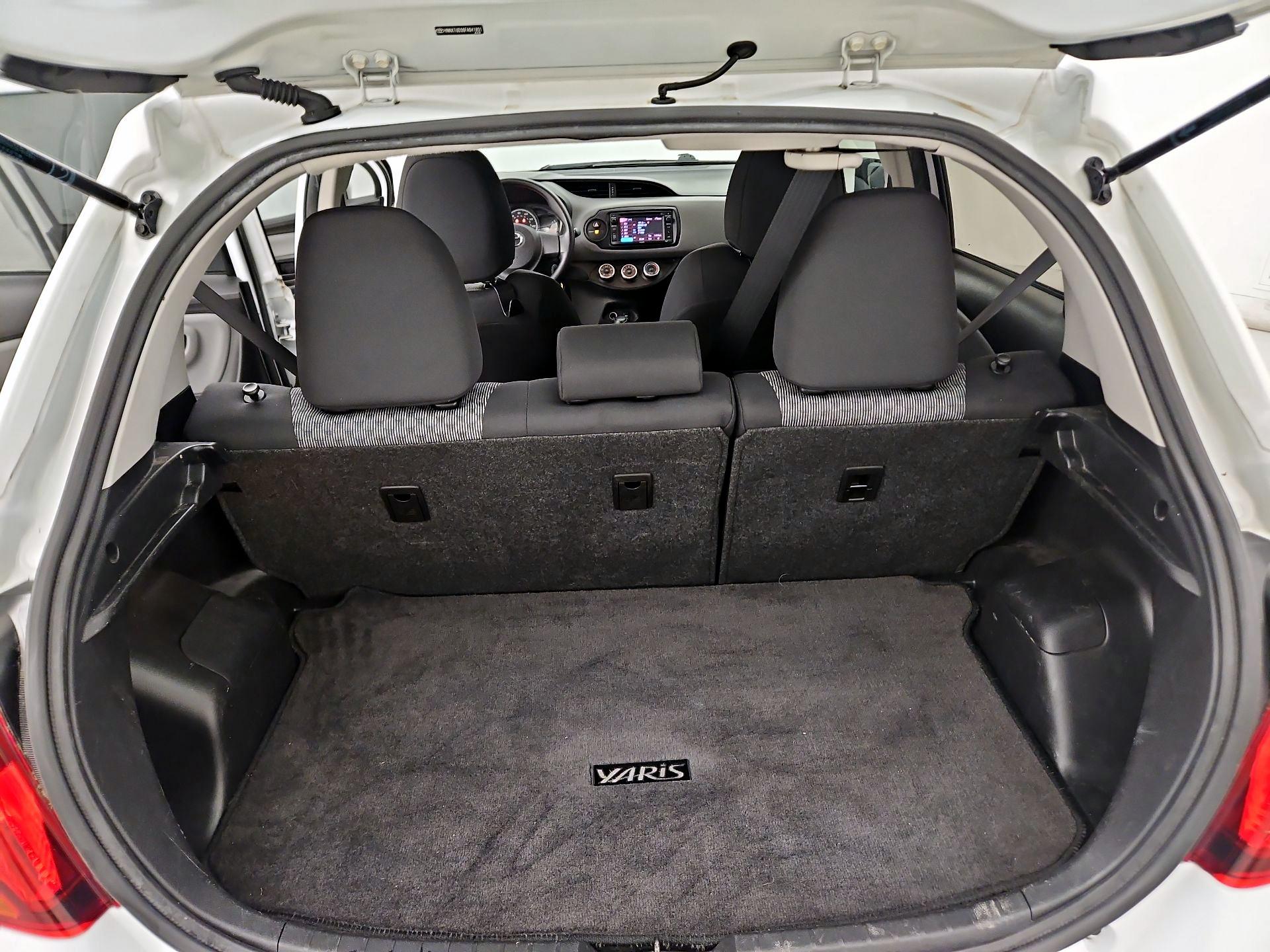Thumbnail: 2015 Toyota Yaris - 19