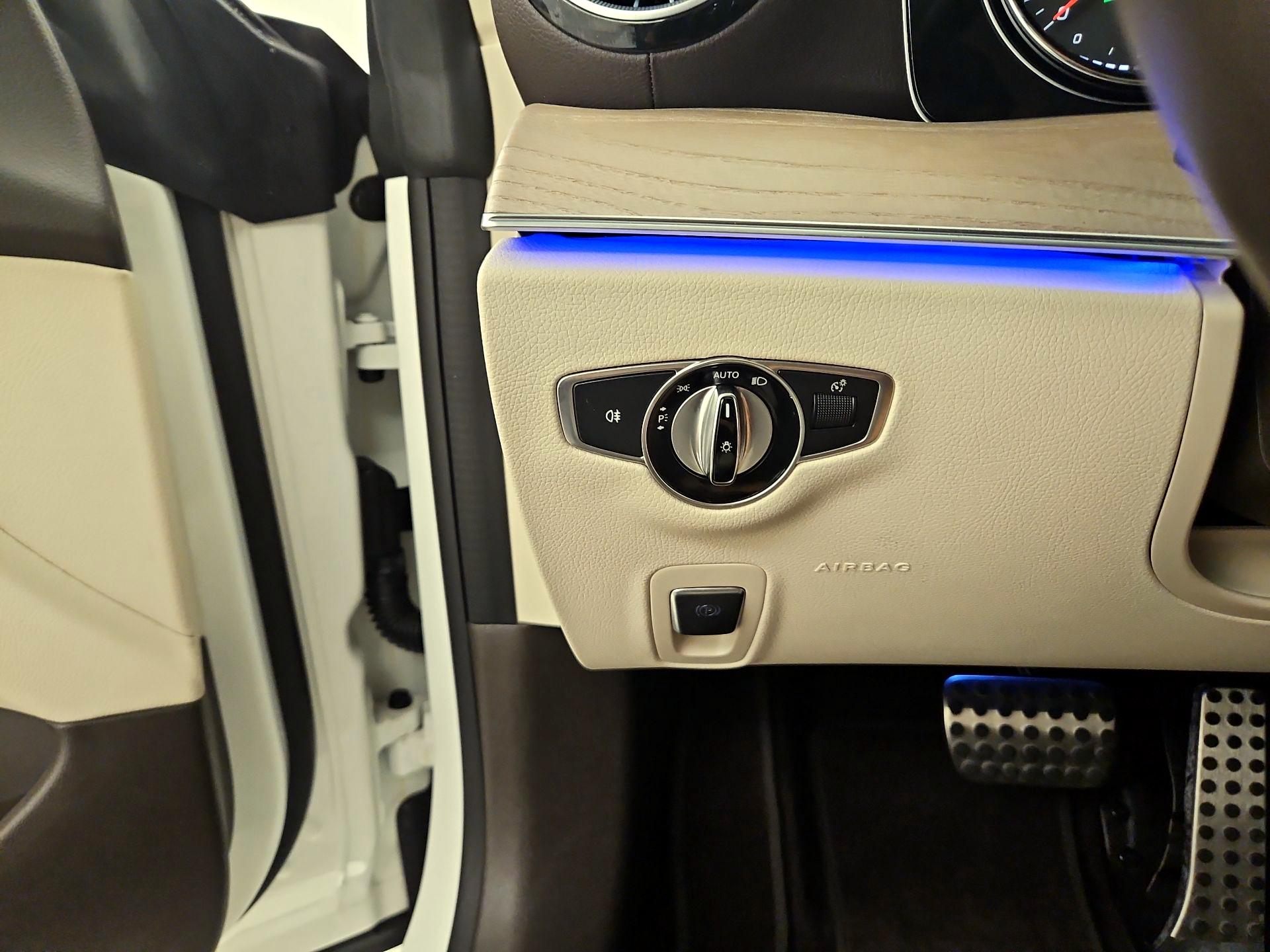 Thumbnail: 2019 Mercedes-Benz E-Class - 13