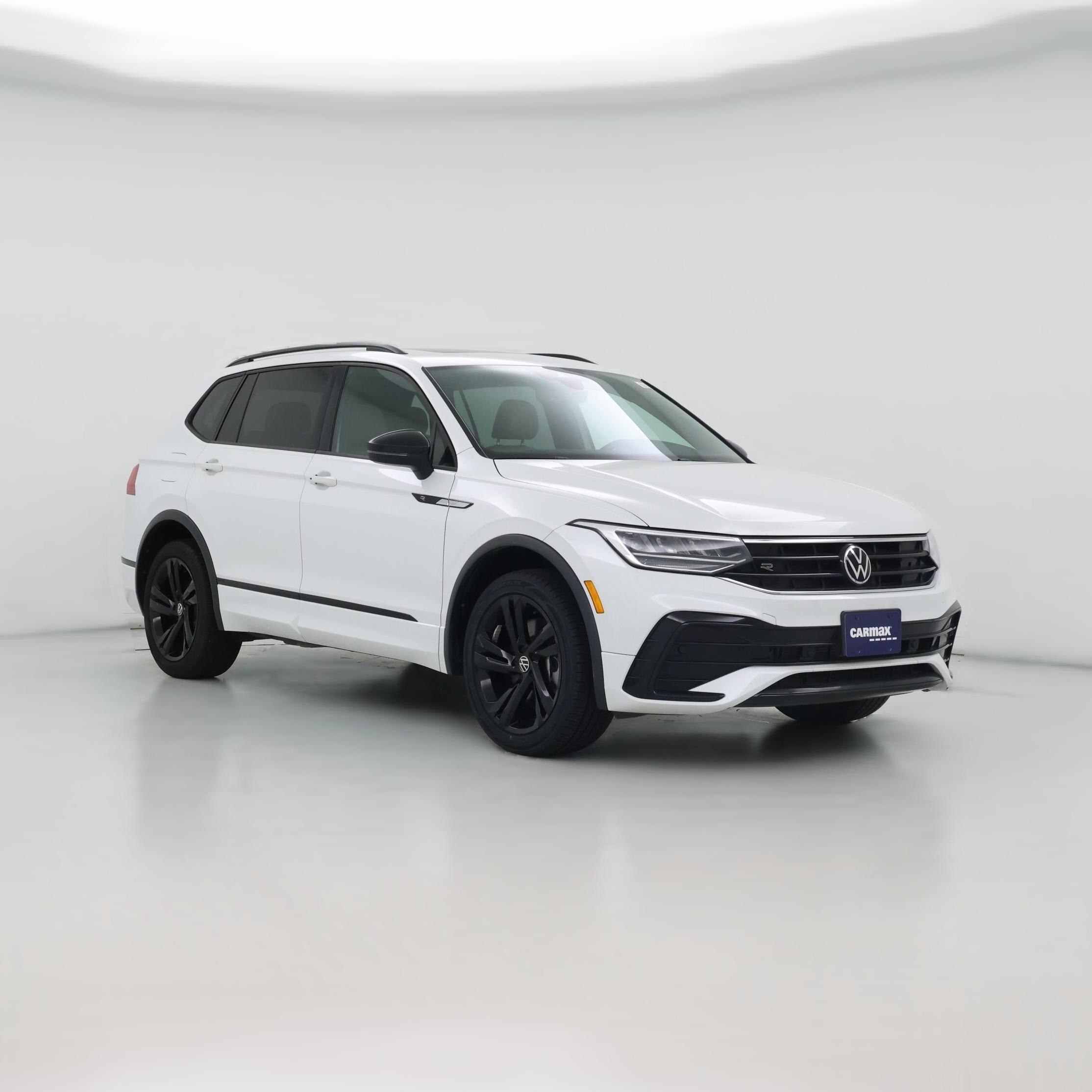 Thumbnail: 2023 Volkswagen Tiguan - 1