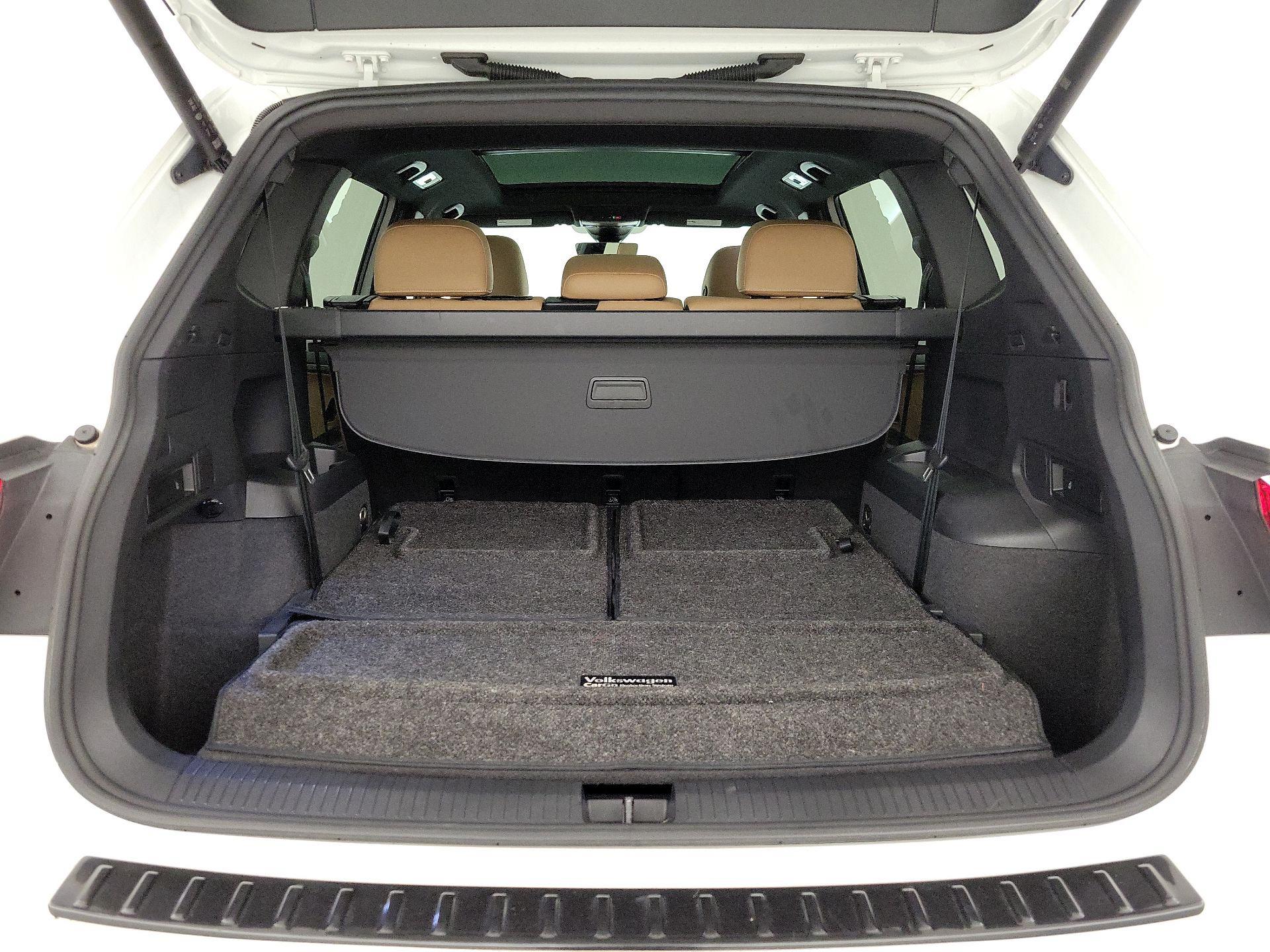 Thumbnail: 2023 Volkswagen Tiguan - 19