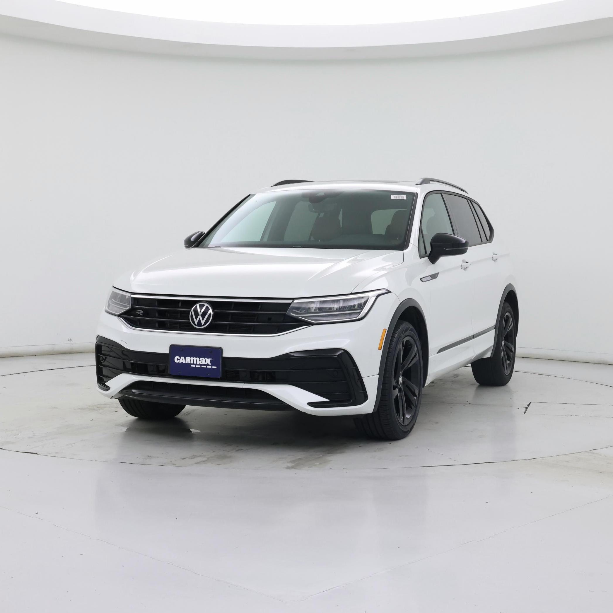 Thumbnail: 2023 Volkswagen Tiguan - 4