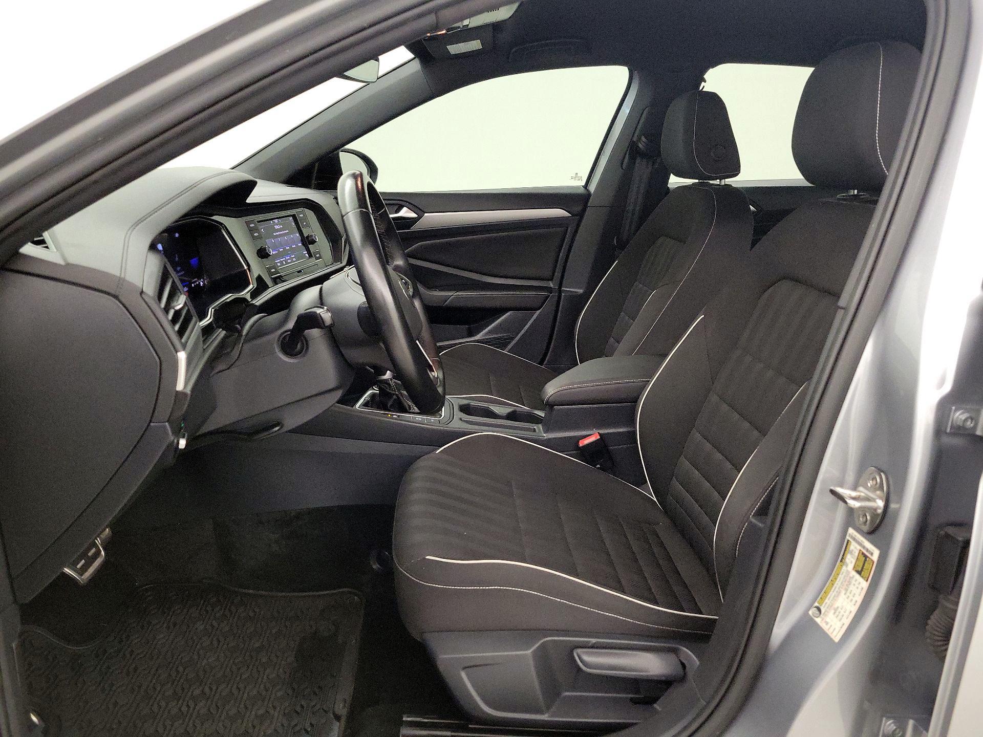 Thumbnail: 2023 Volkswagen Jetta - 11