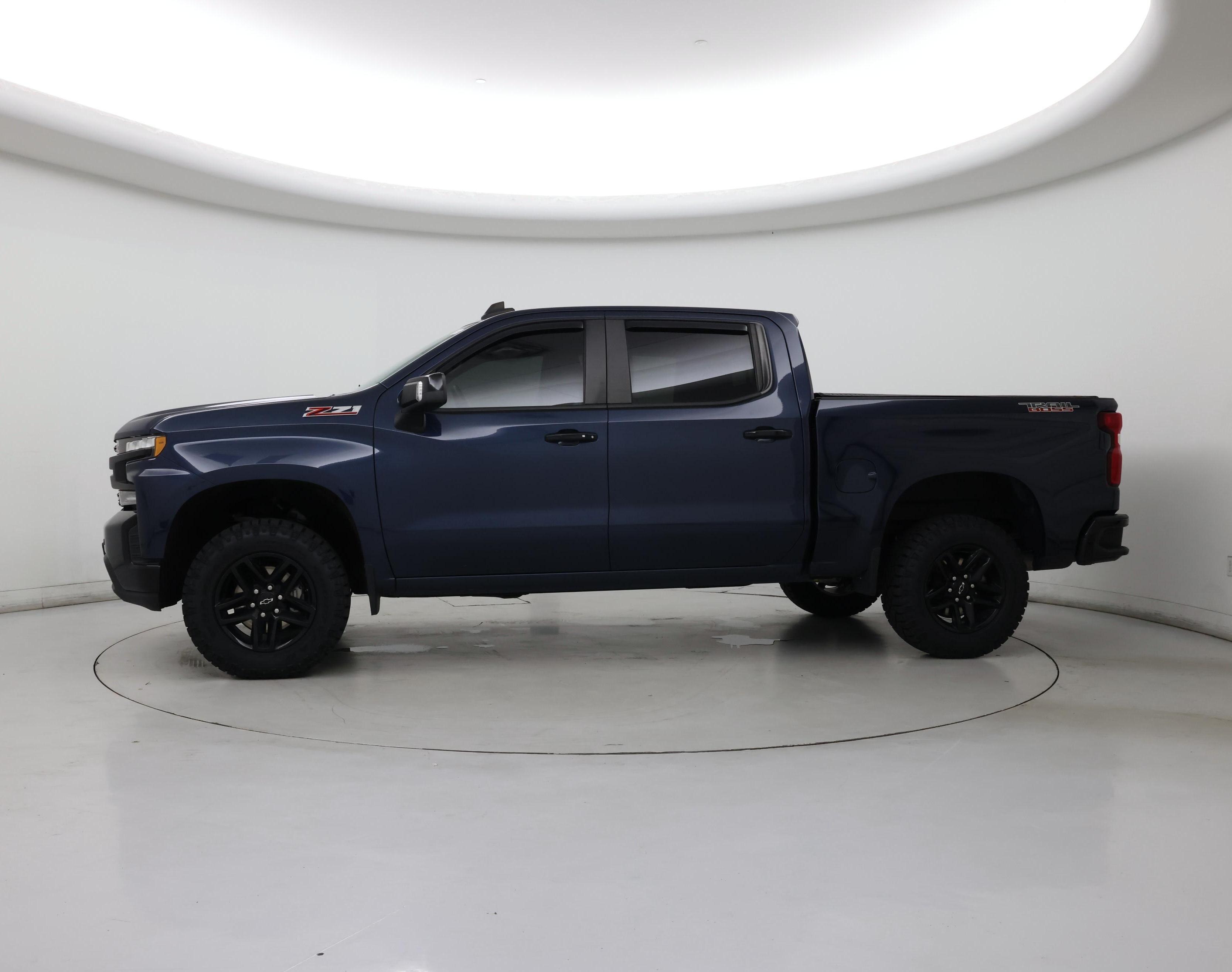 Thumbnail: 2020 Chevrolet Silverado 1500 - 3