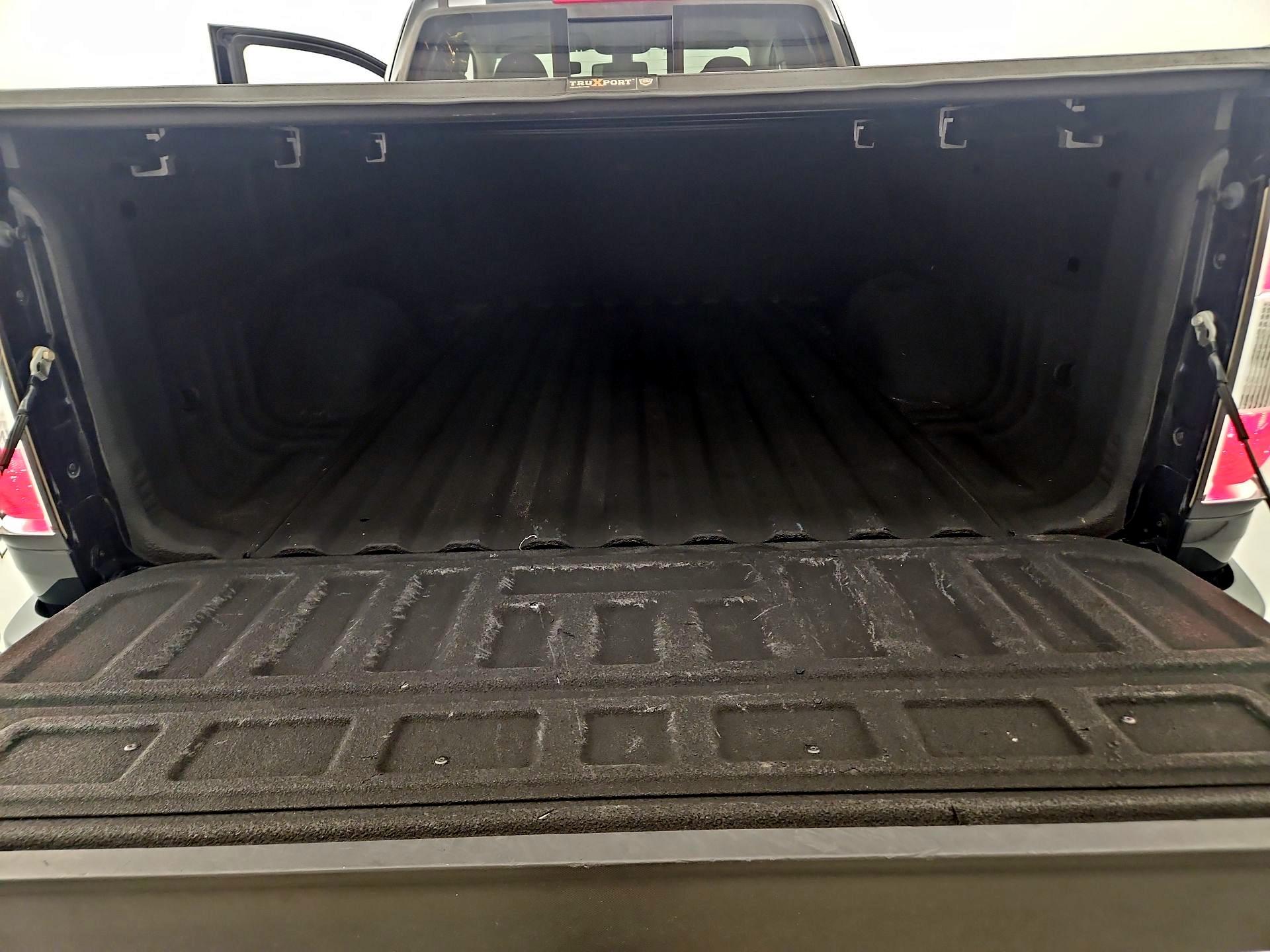 Thumbnail: 2016 GMC Canyon - 19