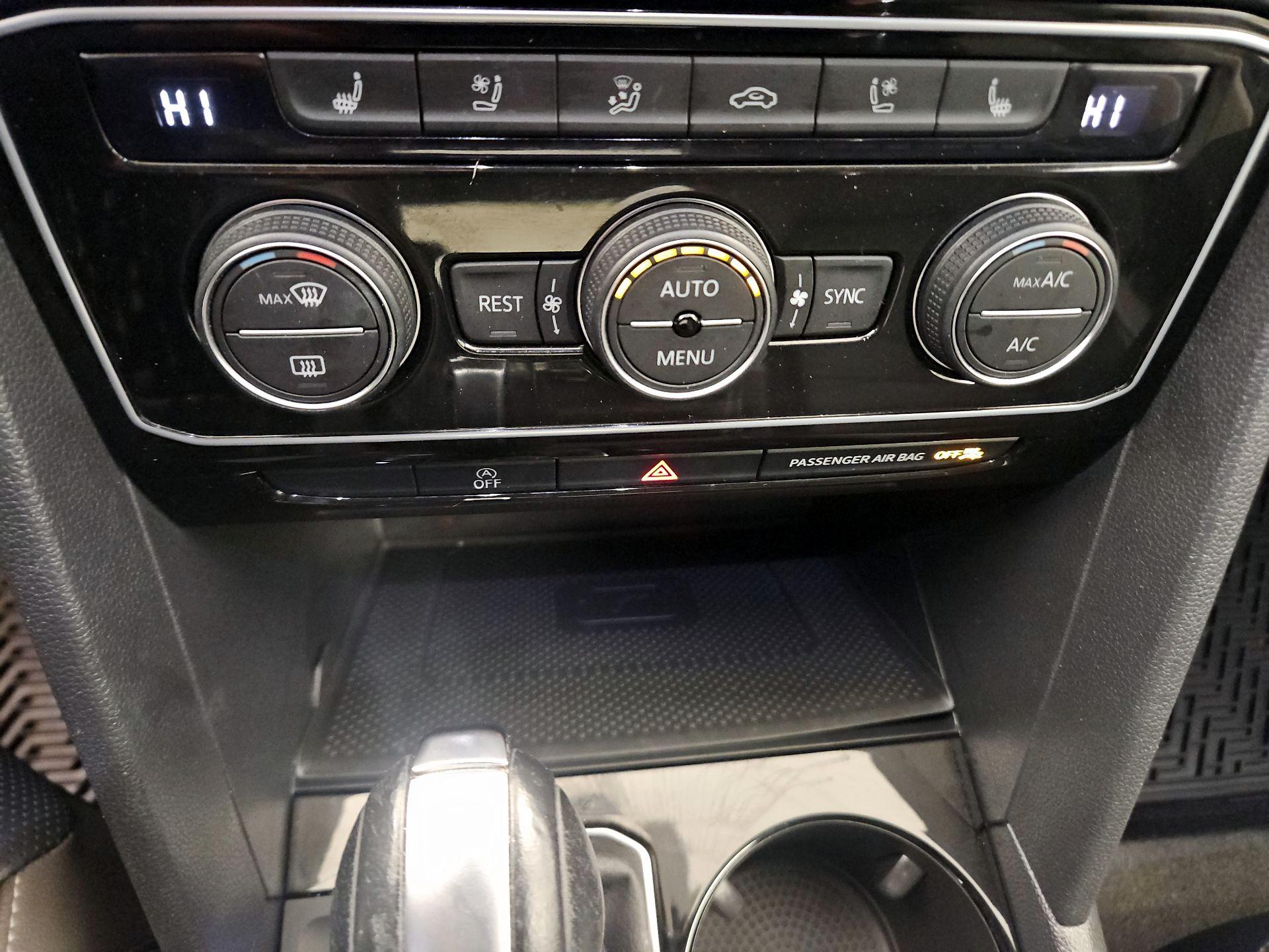 Thumbnail: 2022 Volkswagen Atlas - 17