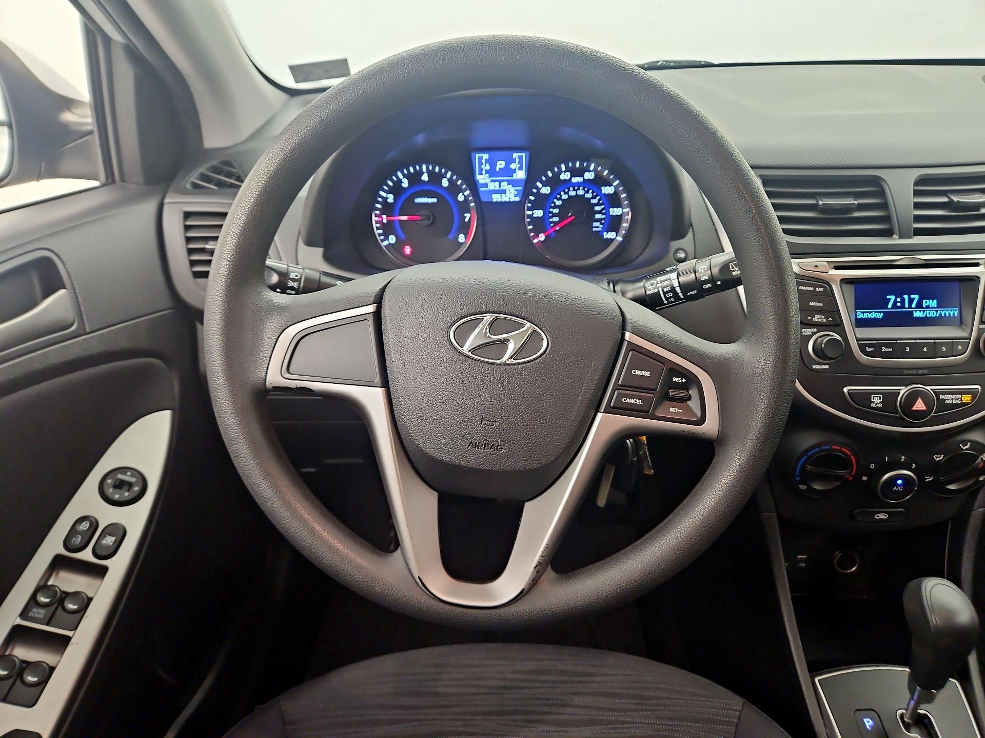 Thumbnail: 2015 Hyundai Accent - 10