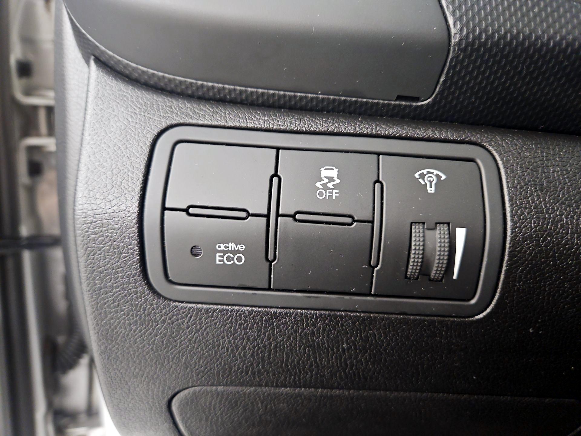 Thumbnail: 2015 Hyundai Accent - 13