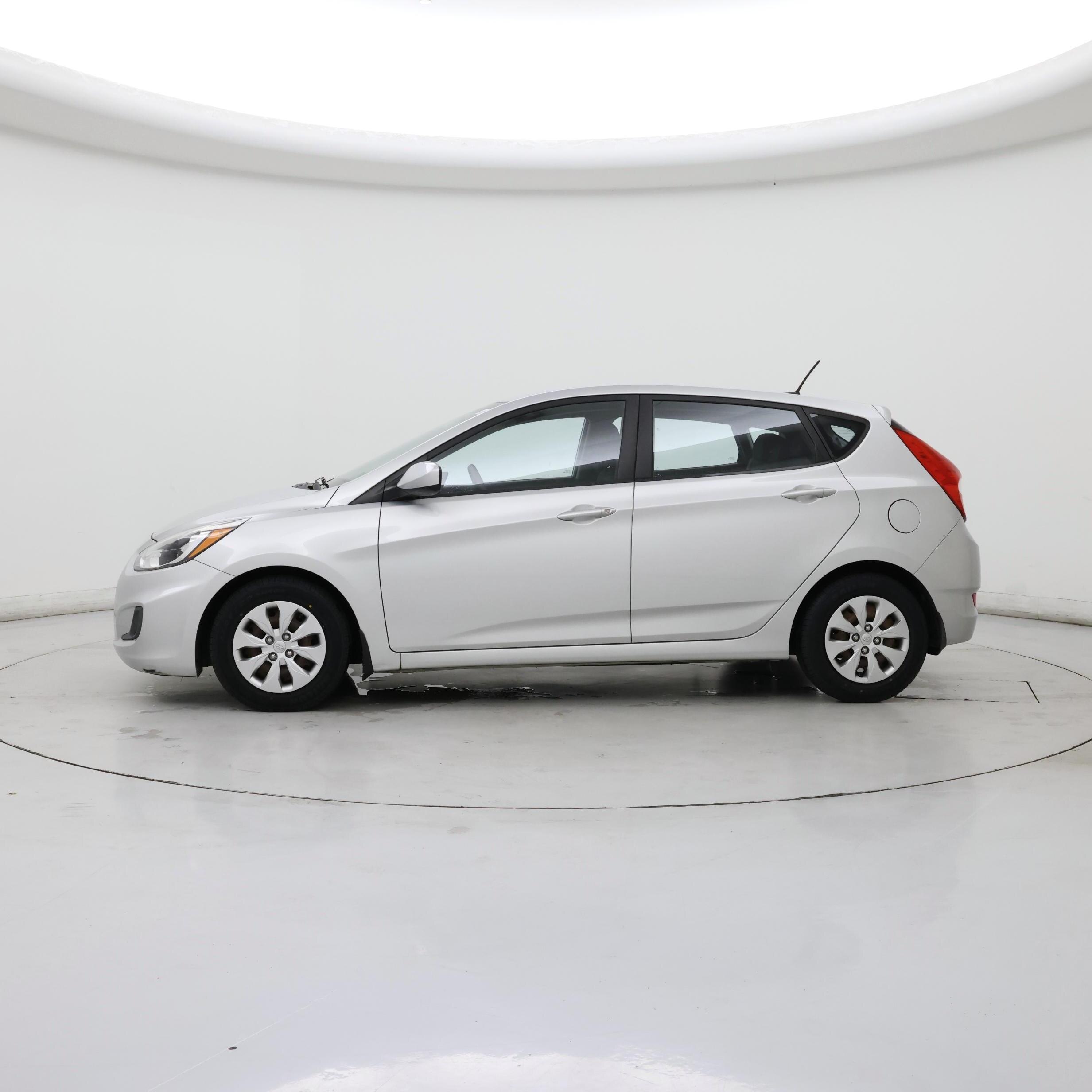 Thumbnail: 2015 Hyundai Accent - 3