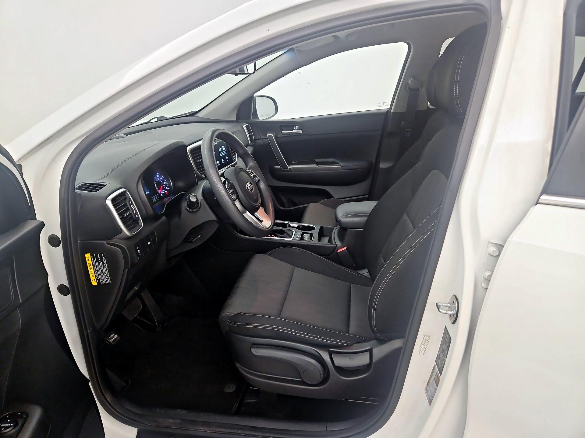 Thumbnail: 2020 Kia Sportage - 11