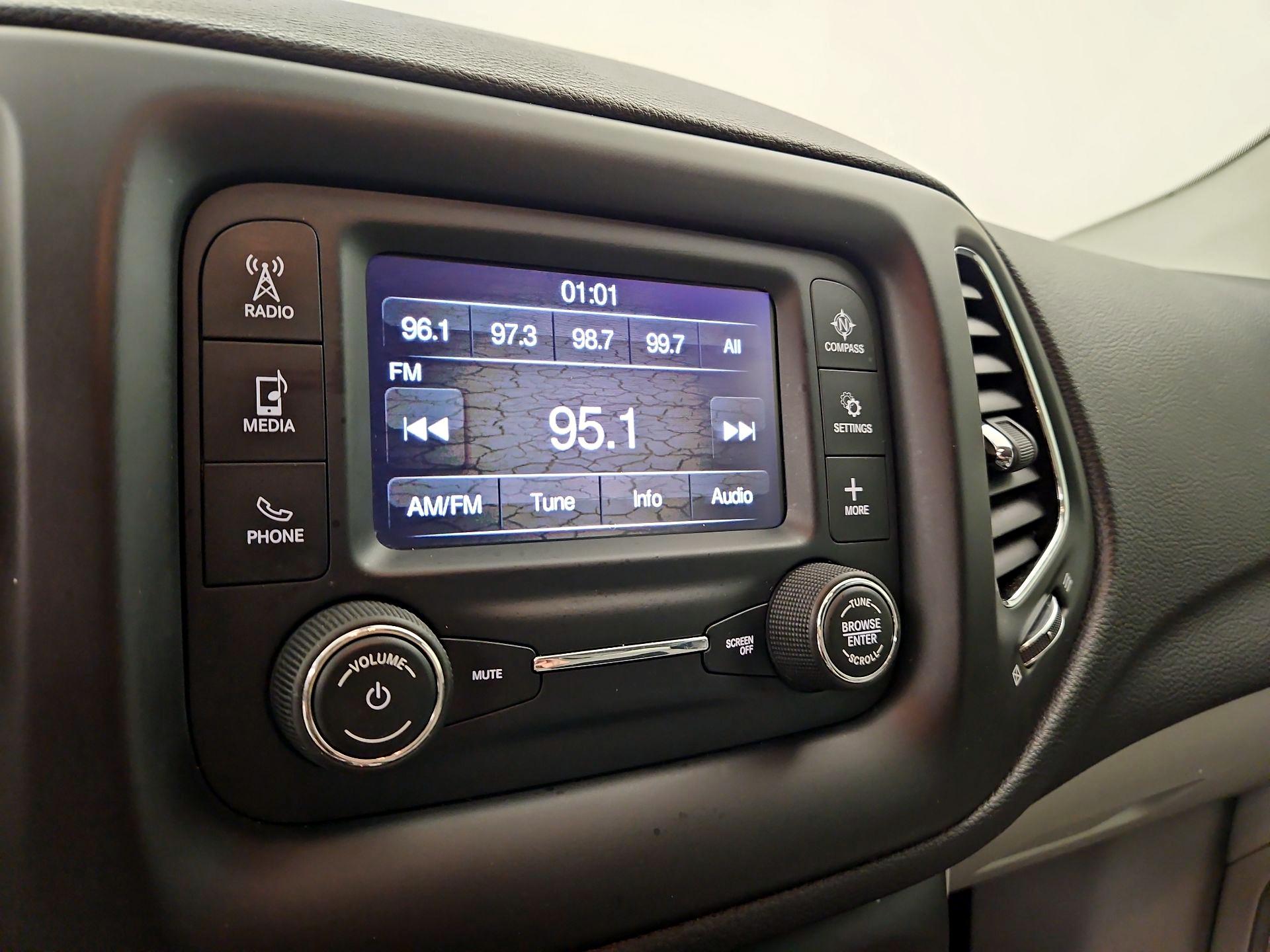 Thumbnail: 2017 Jeep Compass - 15