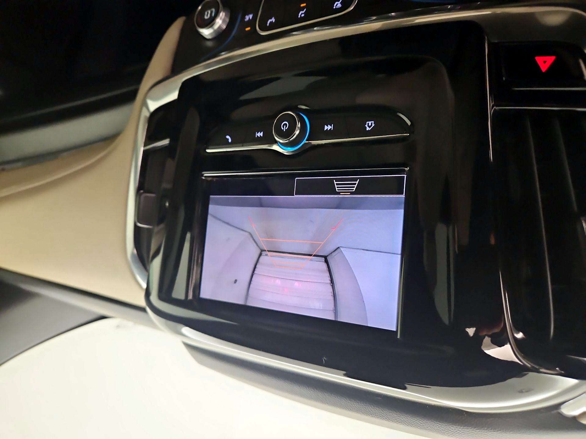 Thumbnail: 2023 Chevrolet Traverse - 14
